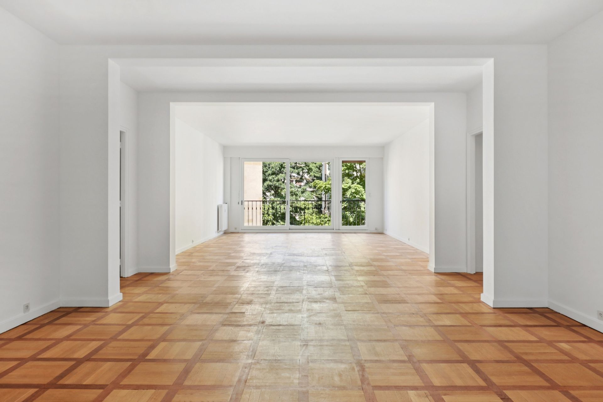 luxury apartment 4 Rooms for sale on PARIS (75016)