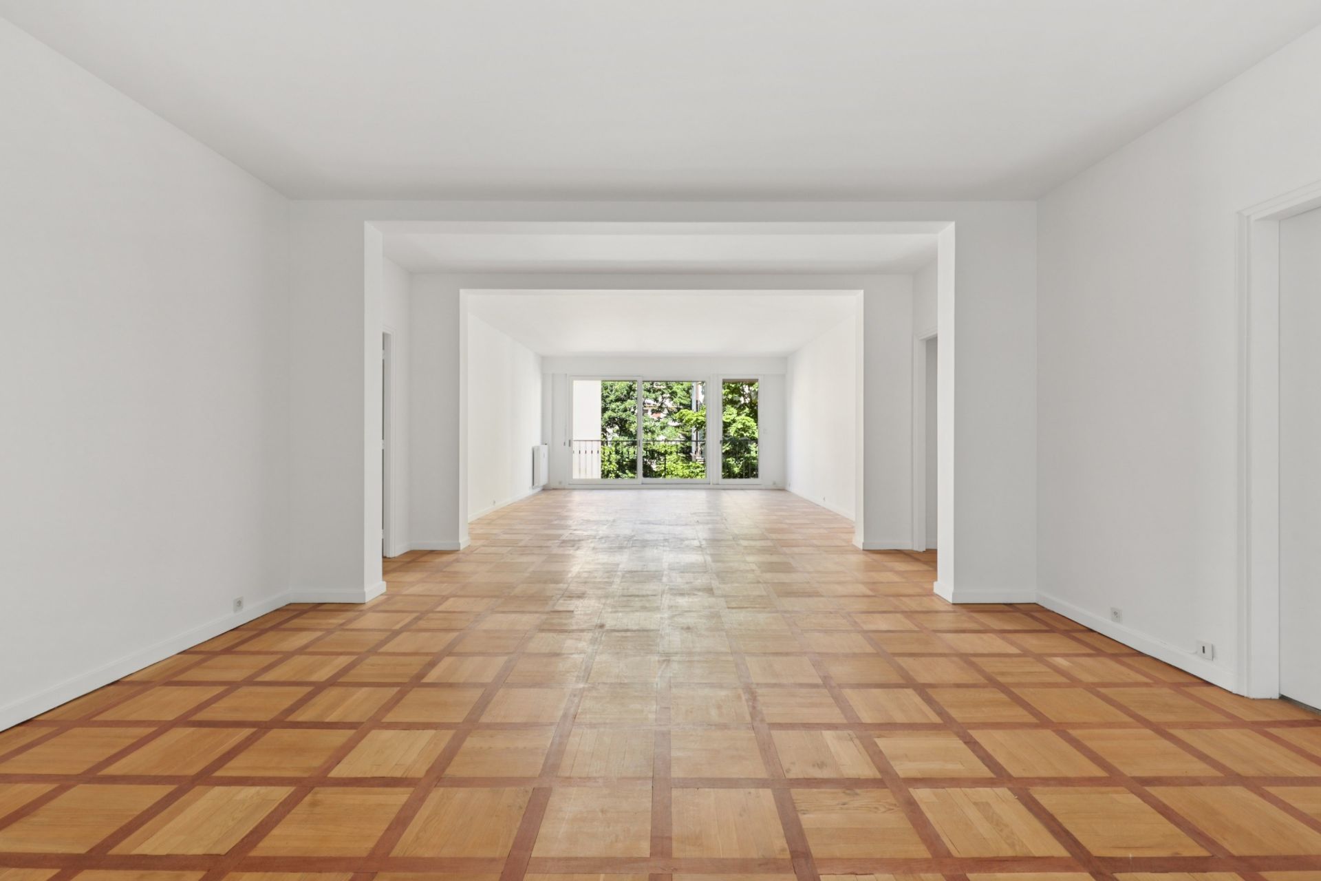 luxury apartment 4 Rooms for sale on PARIS (75016)