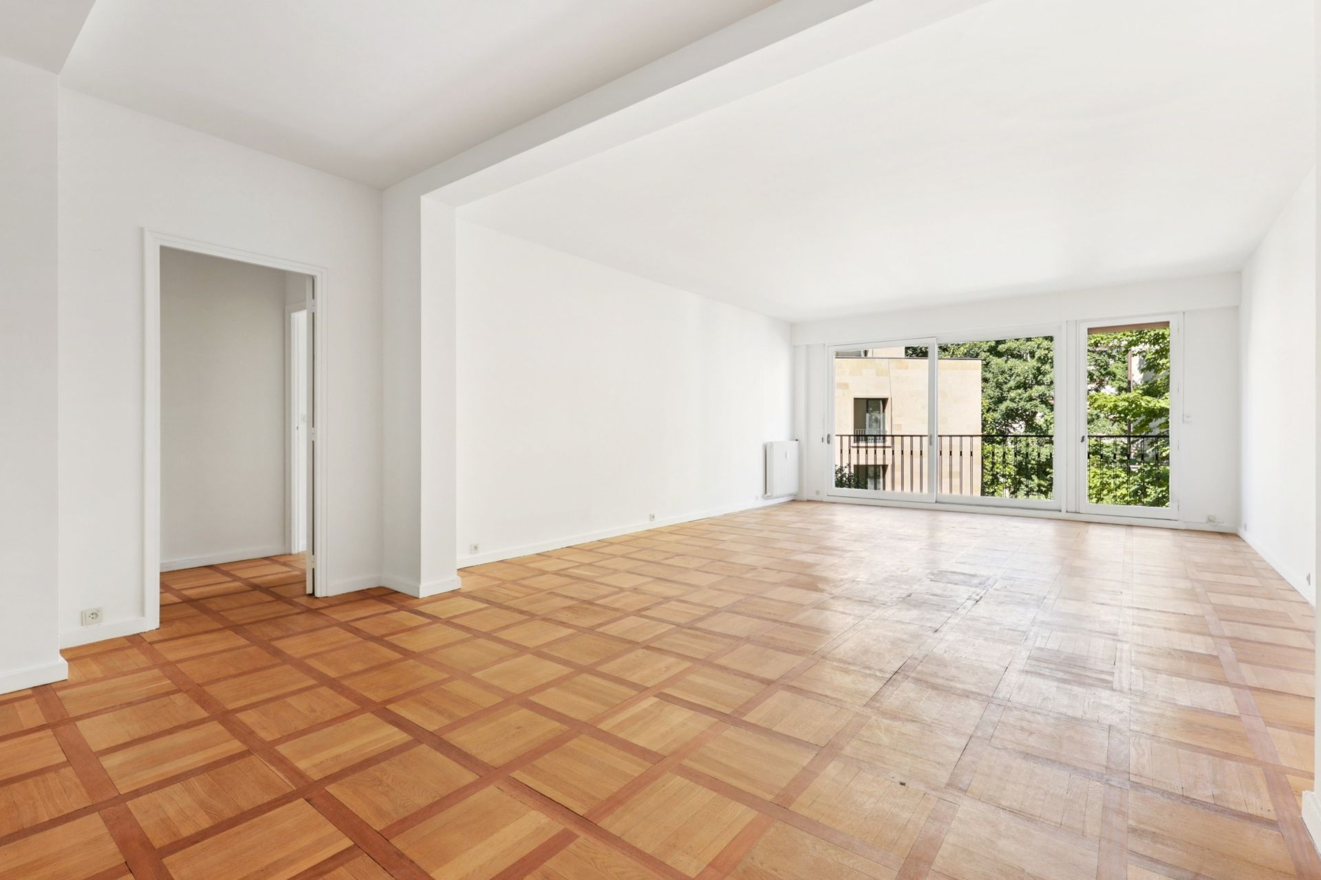 luxury apartment 4 Rooms for sale on PARIS (75016)