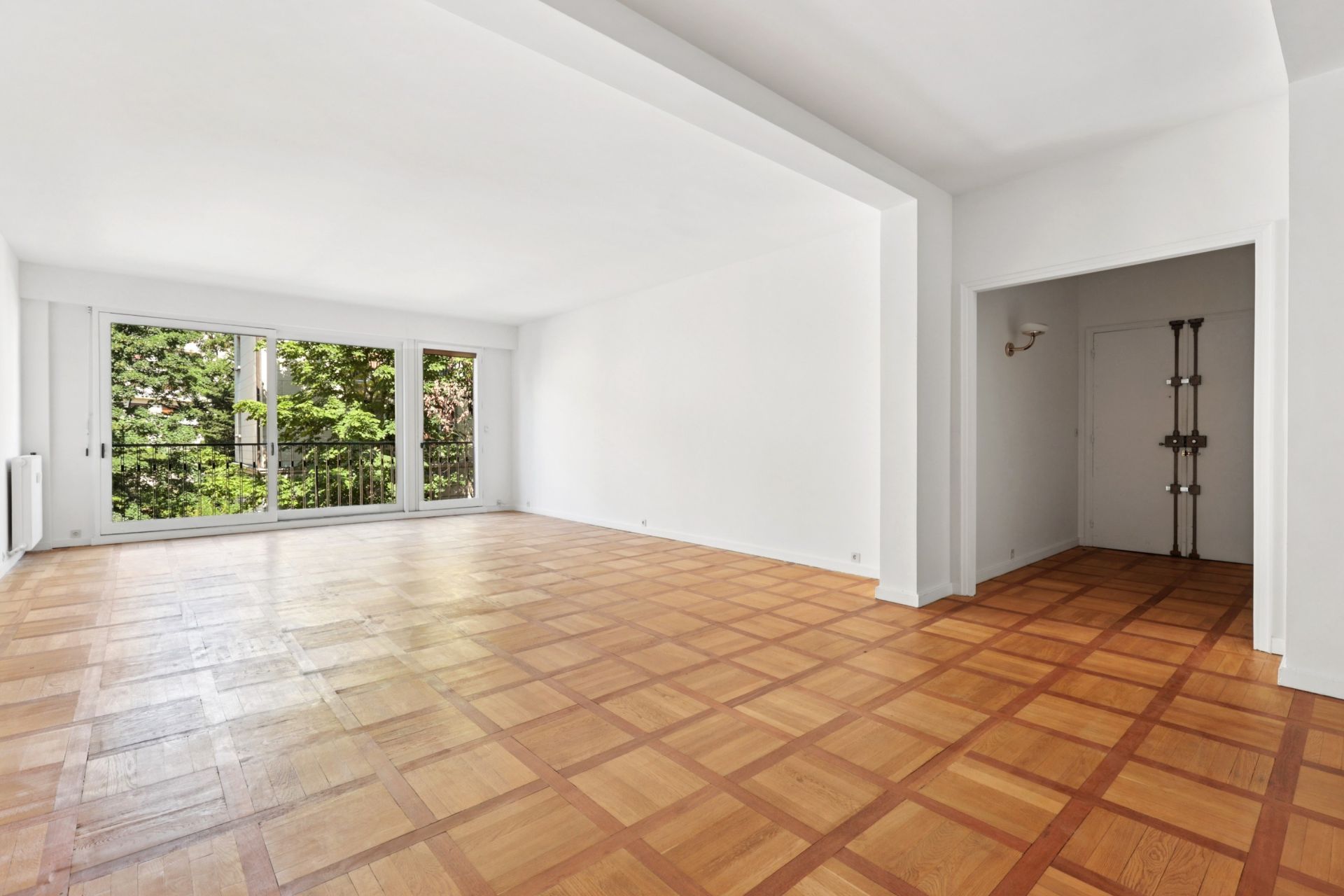 luxury apartment 4 Rooms for sale on PARIS (75016)