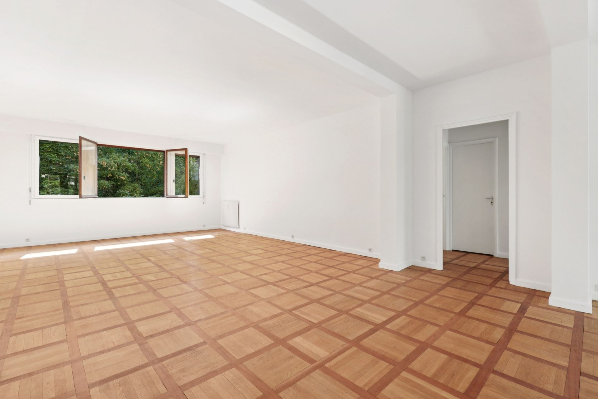 luxury apartment 4 Rooms for sale on PARIS (75016)