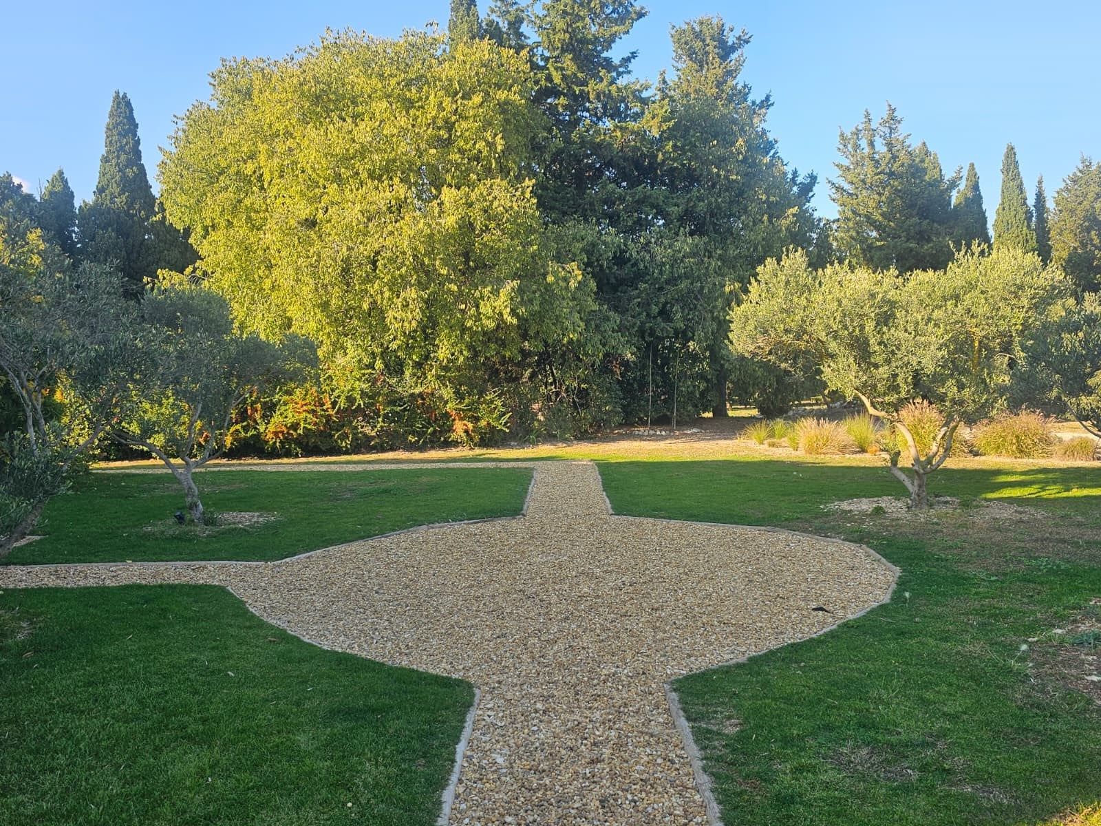 luxury house 5 Rooms for sale on ST REMY DE PROVENCE (13210)