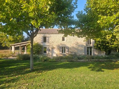 Sale Luxury house Saint-Rémy-de-Provence 5 Rooms 262 m²