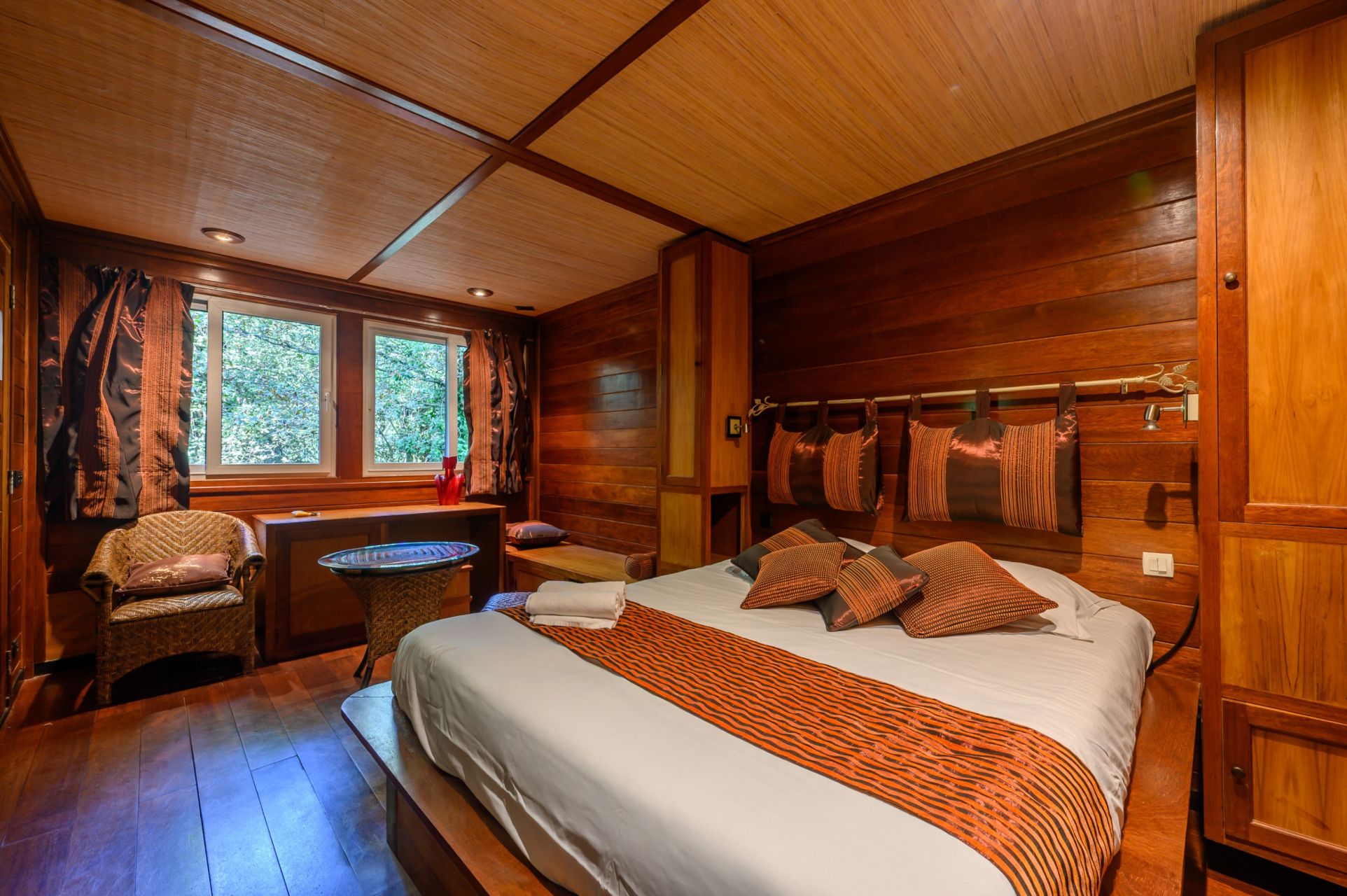 luxury house 28 Rooms for sale on ST NOLFF (56250)