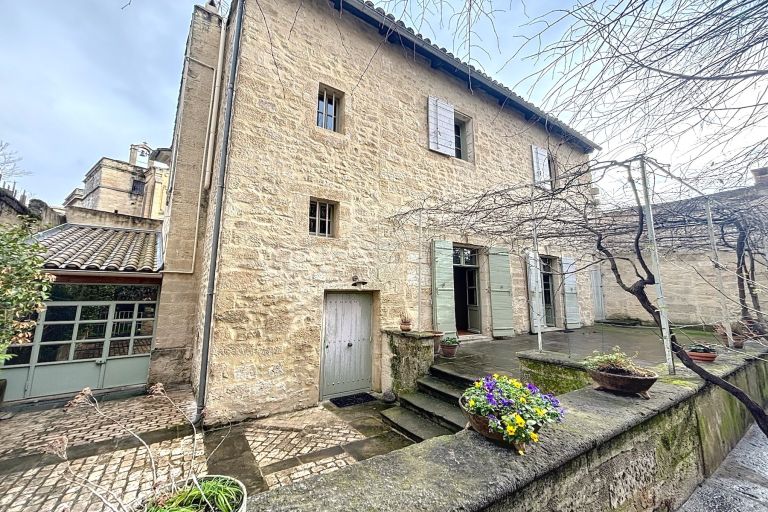 hôtel particulier 11 Pièces en vente sur UZES (30700)