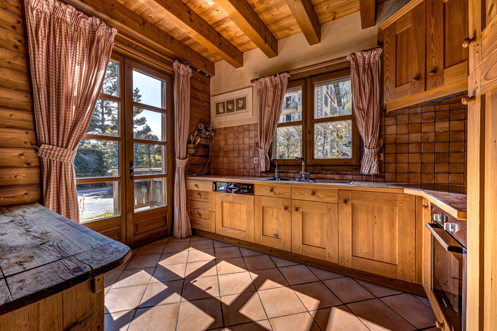 luxury house 8 Rooms for sale on CHAMONIX MONT BLANC (74400)