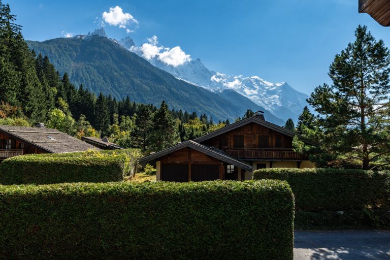 luxury house 8 Rooms for sale on CHAMONIX MONT BLANC (74400)