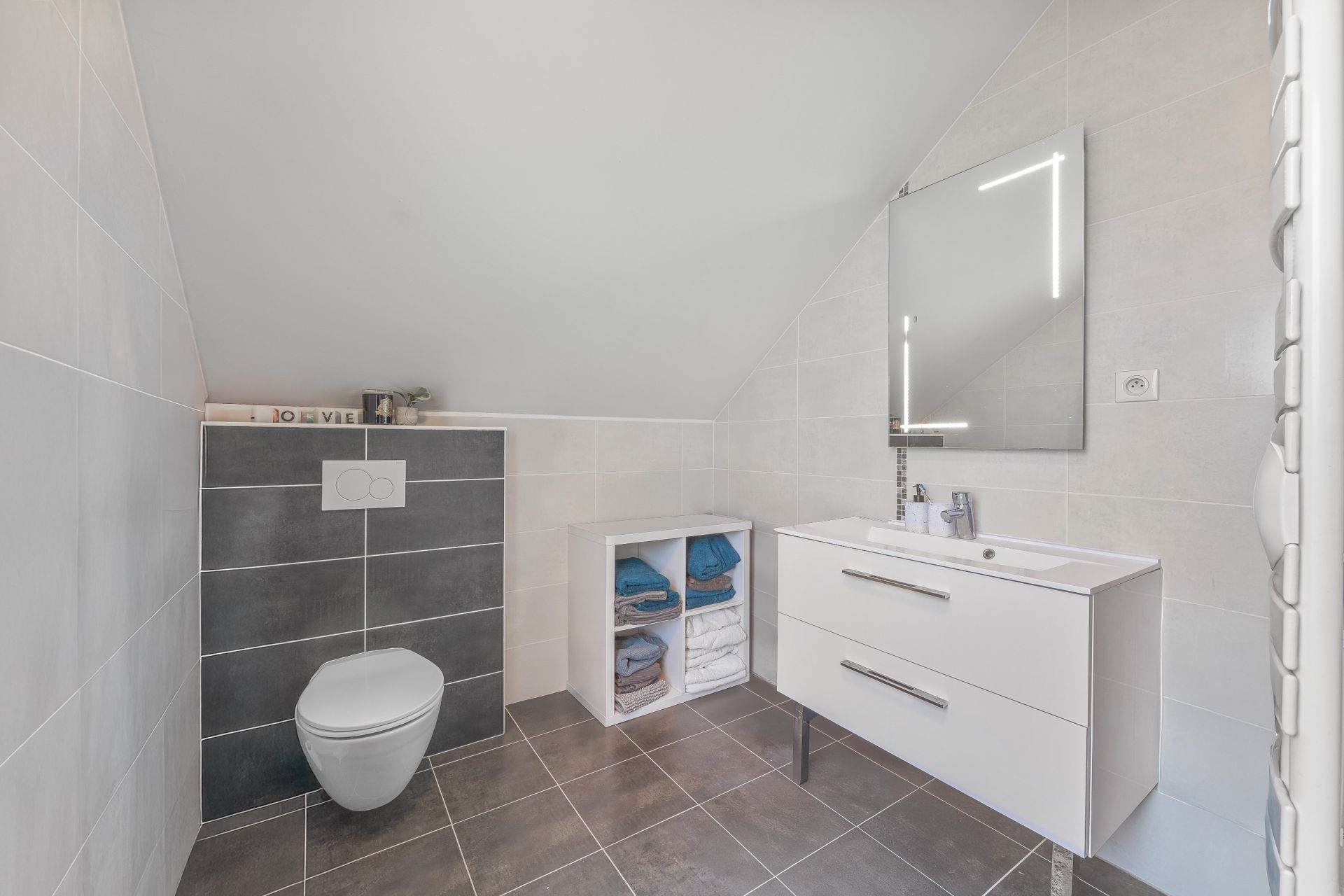 maison de luxe 3 Pièces en vente sur DIVONNE LES BAINS (01220)