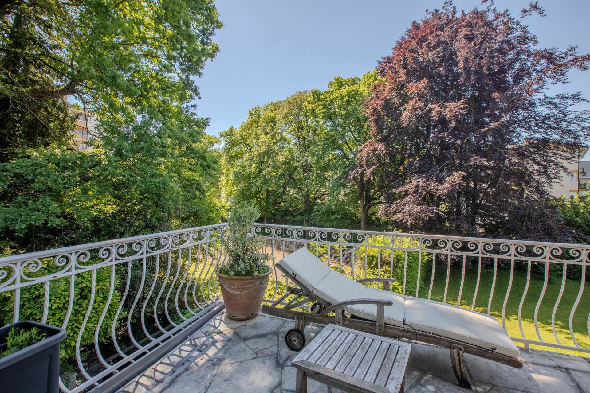 luxury house 10 Rooms for sale on ST JULIEN EN GENEVOIS (74160)