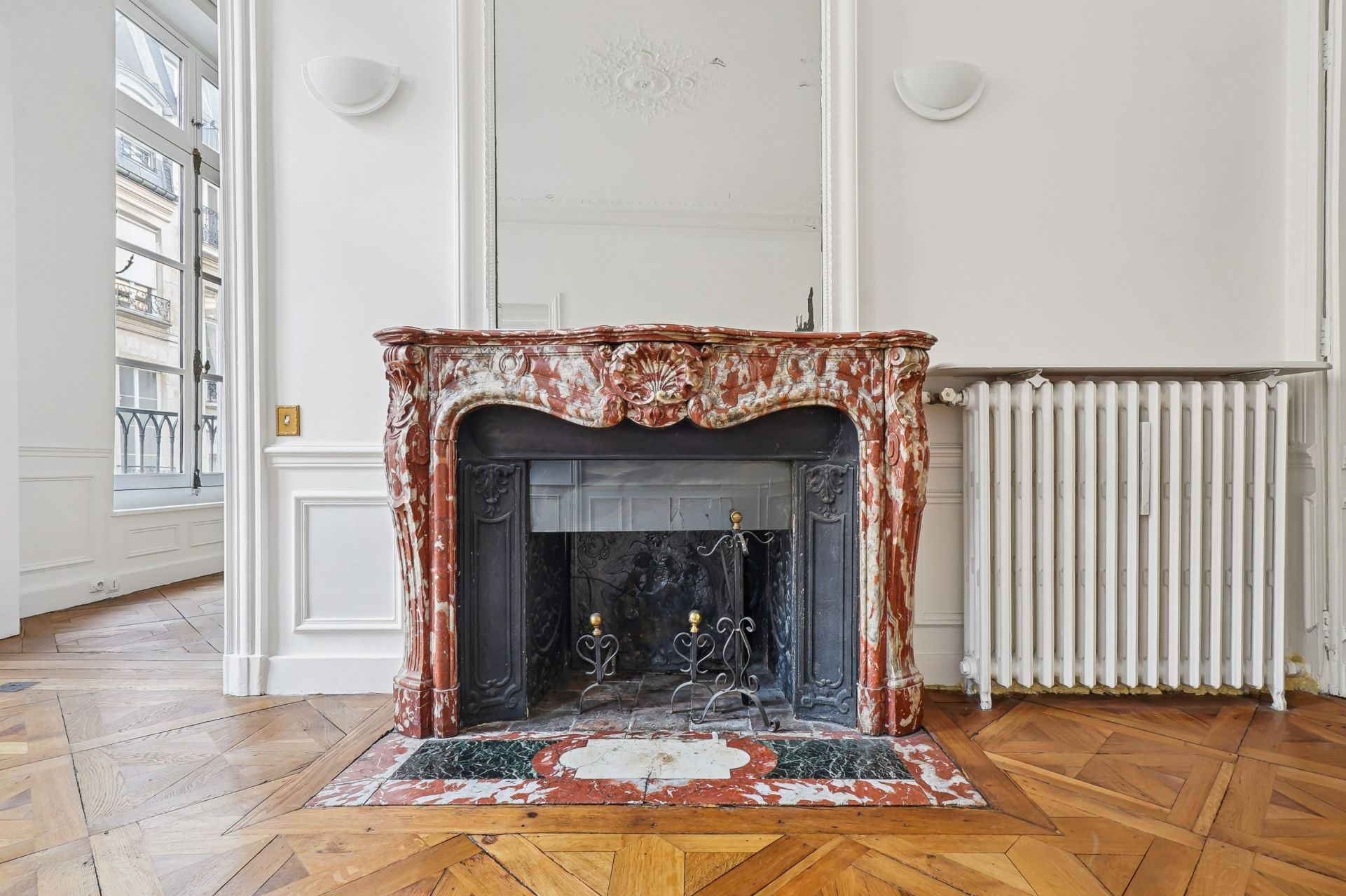 luxury apartment 4 Rooms for sale on PARIS (75001)