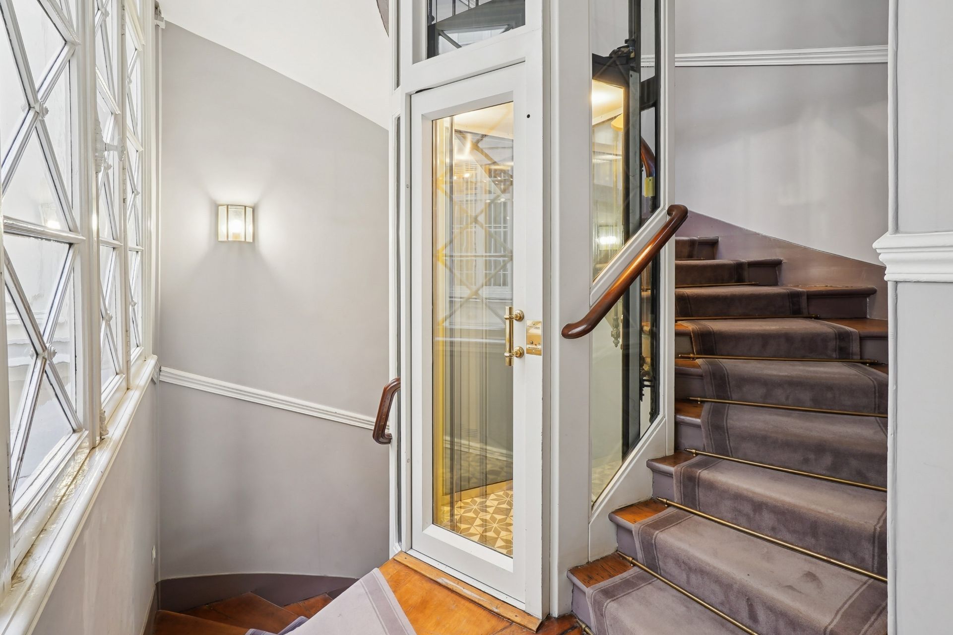 luxury apartment 4 Rooms for sale on PARIS (75001)