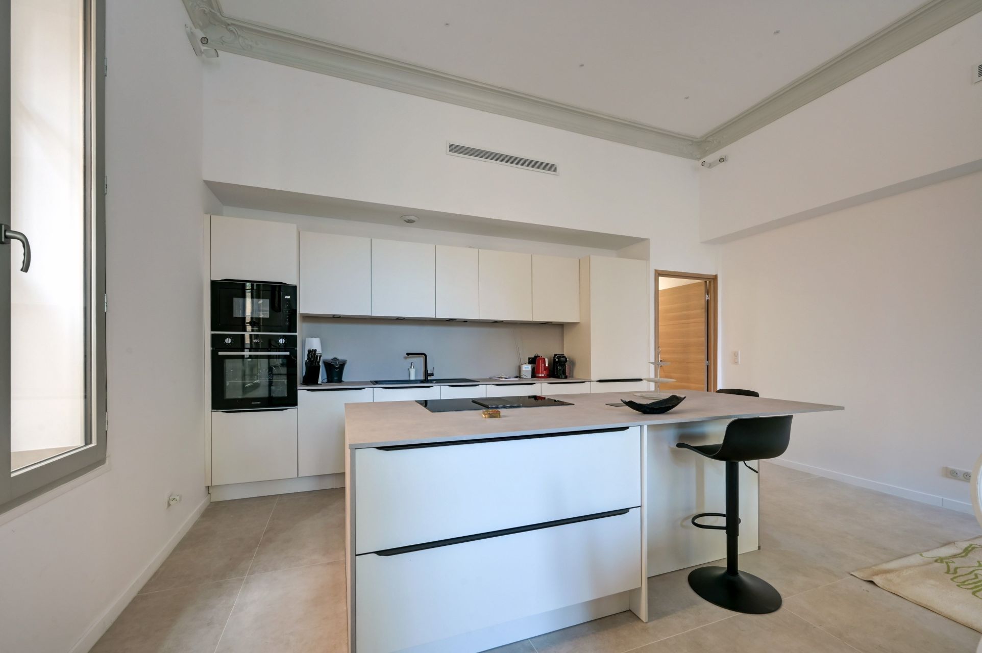 luxury apartment 4 Rooms for sale on AIX EN PROVENCE (13100)