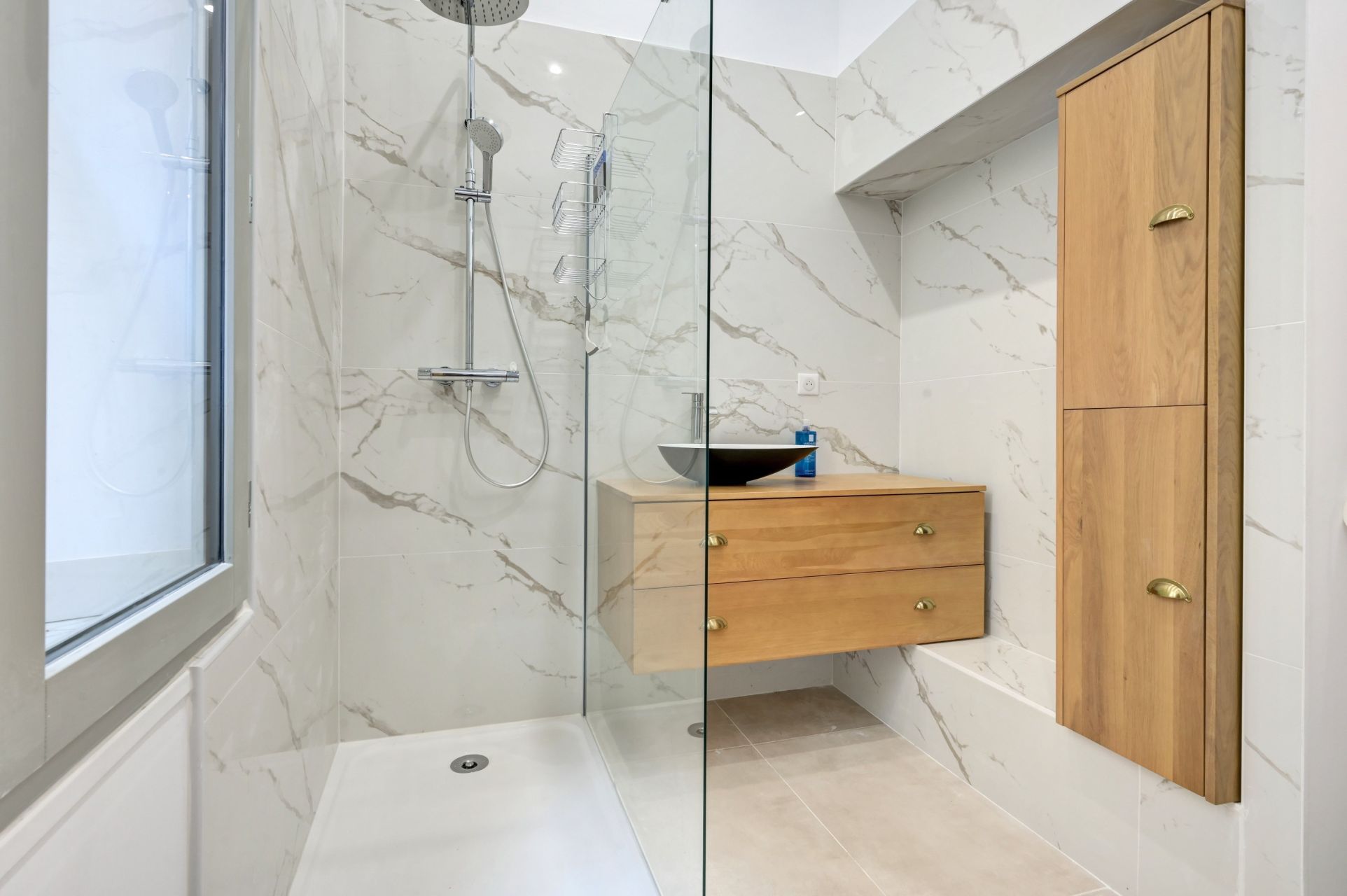 luxury apartment 4 Rooms for sale on AIX EN PROVENCE (13100)