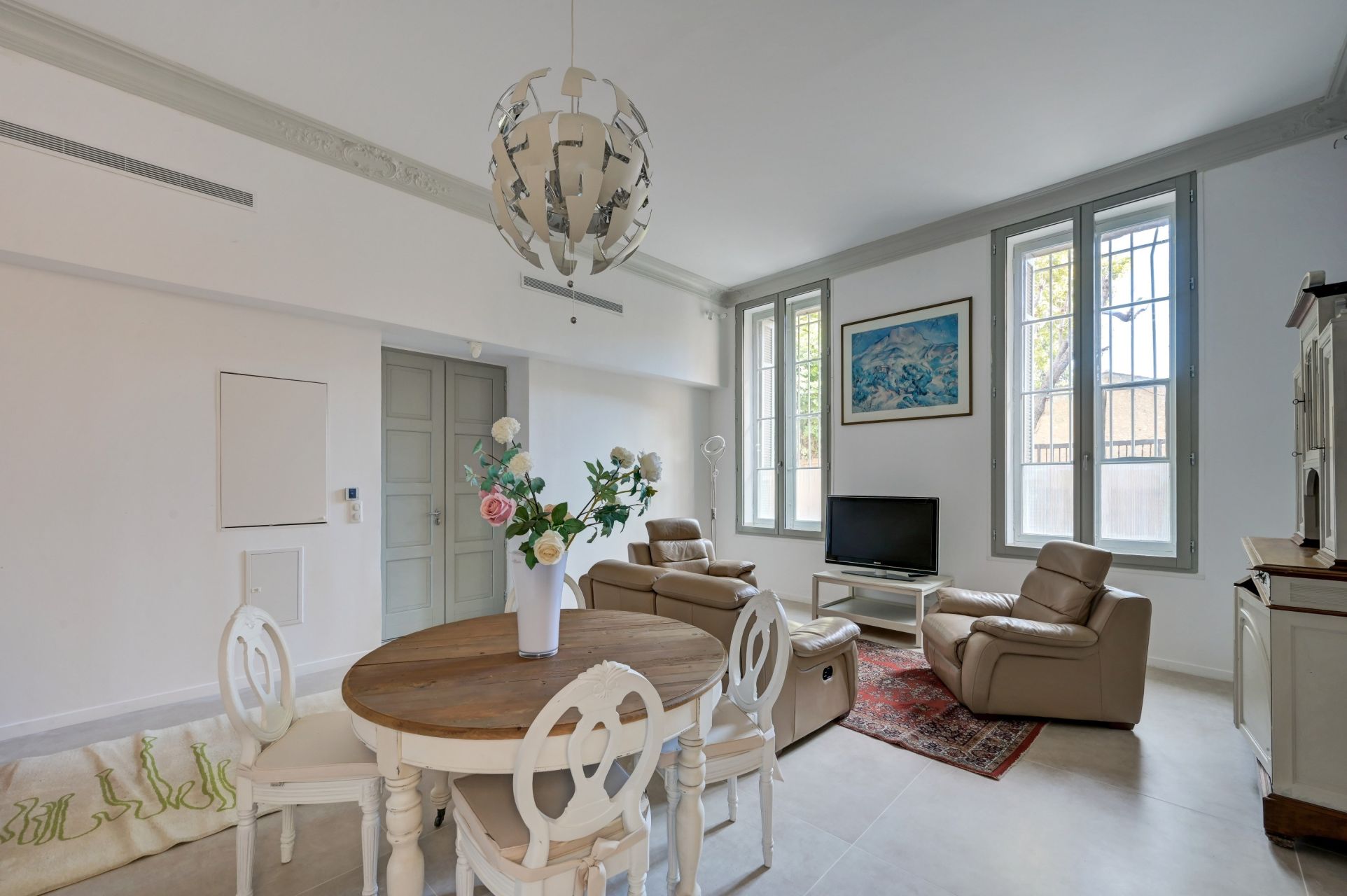 luxury apartment 4 Rooms for sale on AIX EN PROVENCE (13100)