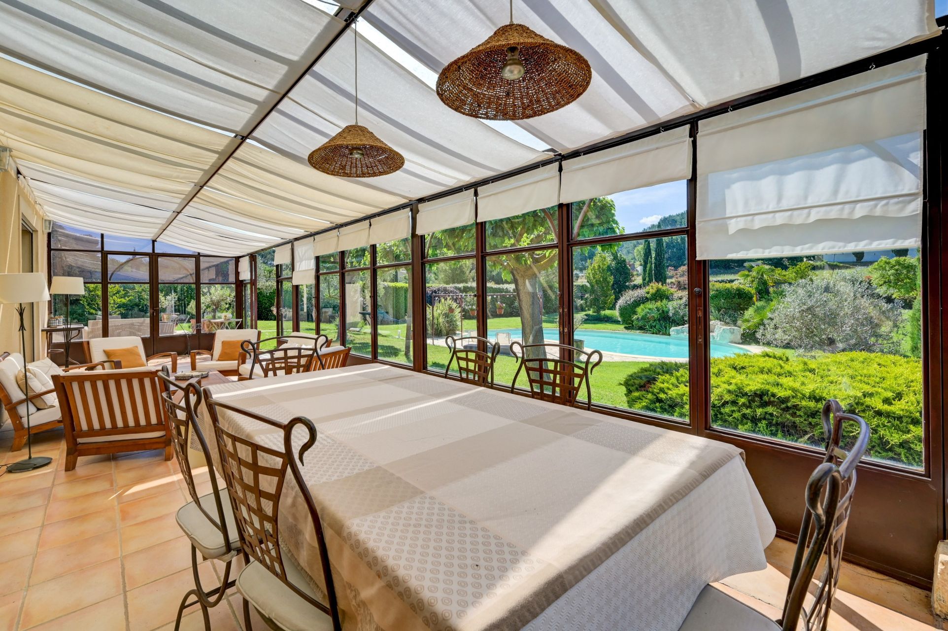 luxury house 10 Rooms for sale on BOUC BEL AIR (13320)