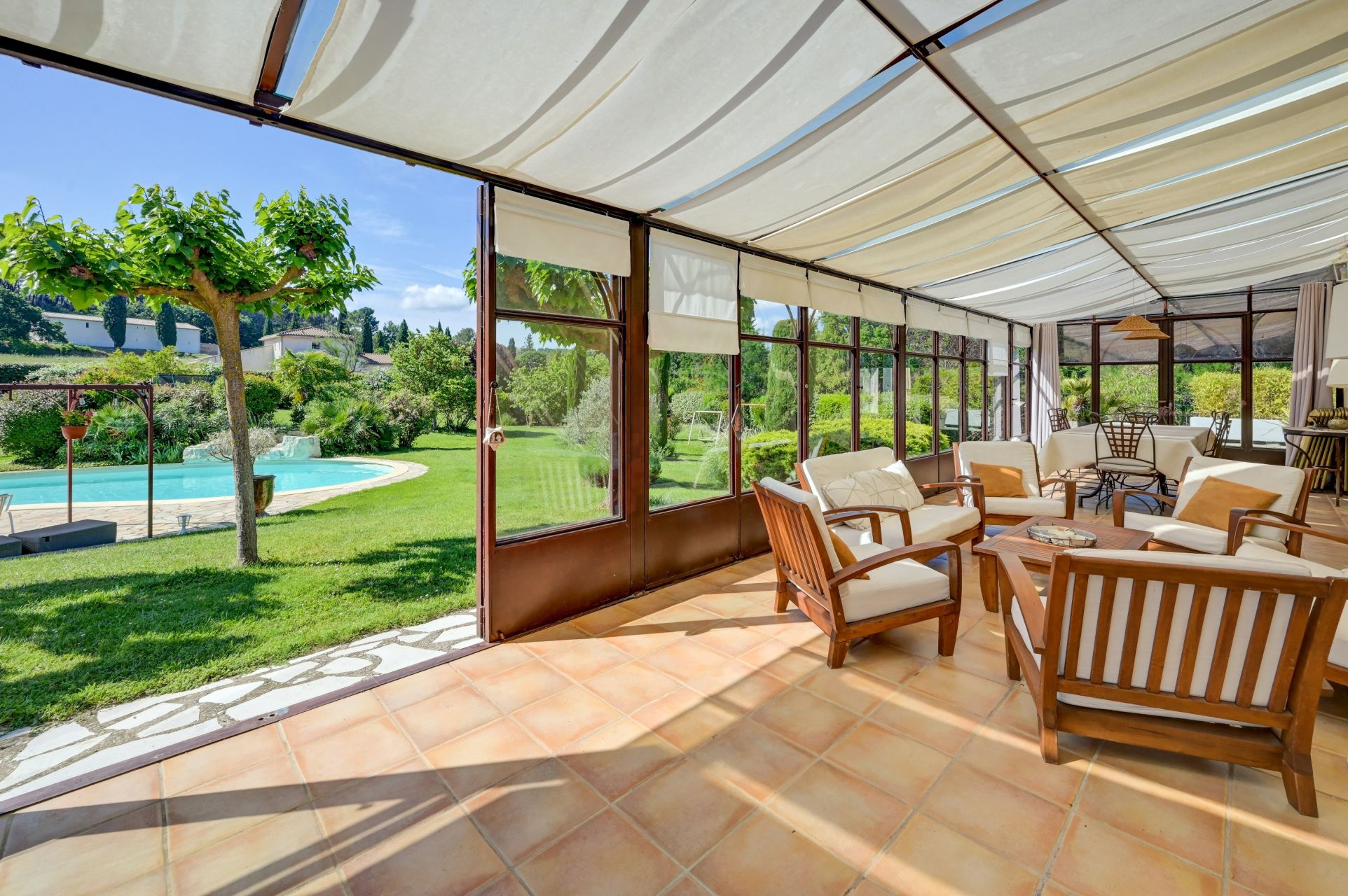 luxury house 10 Rooms for sale on BOUC BEL AIR (13320)