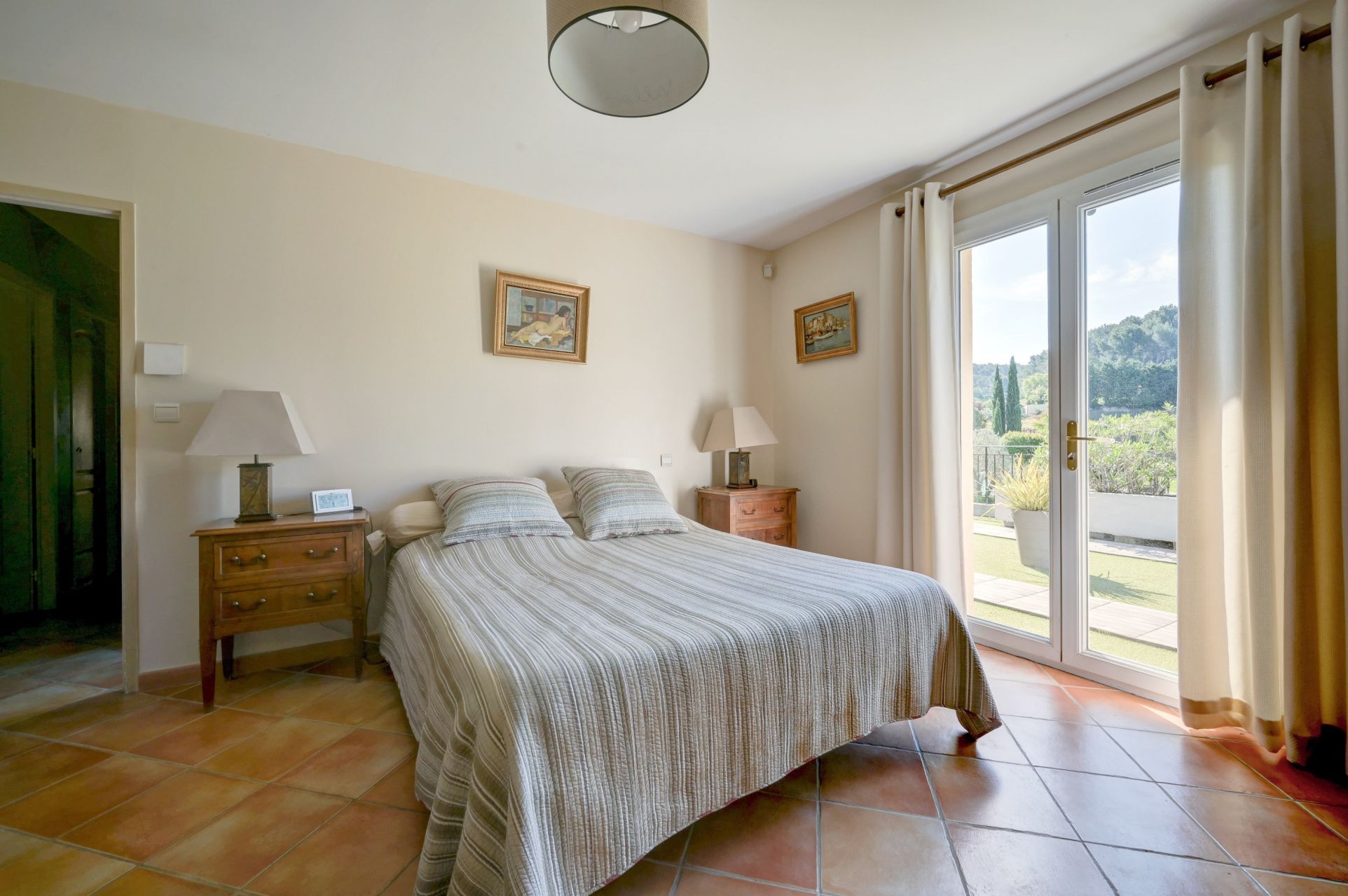 luxury house 10 Rooms for sale on BOUC BEL AIR (13320)