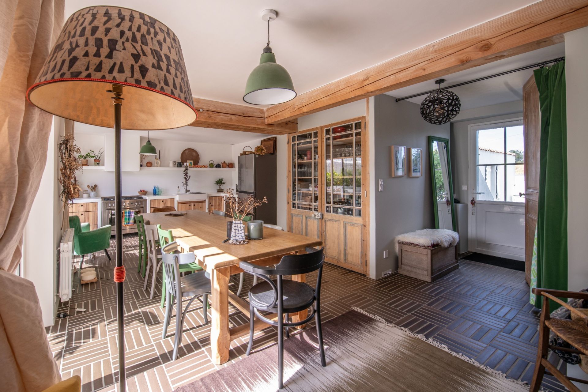 luxury house 8 Rooms for sale on L EPINE (85740)