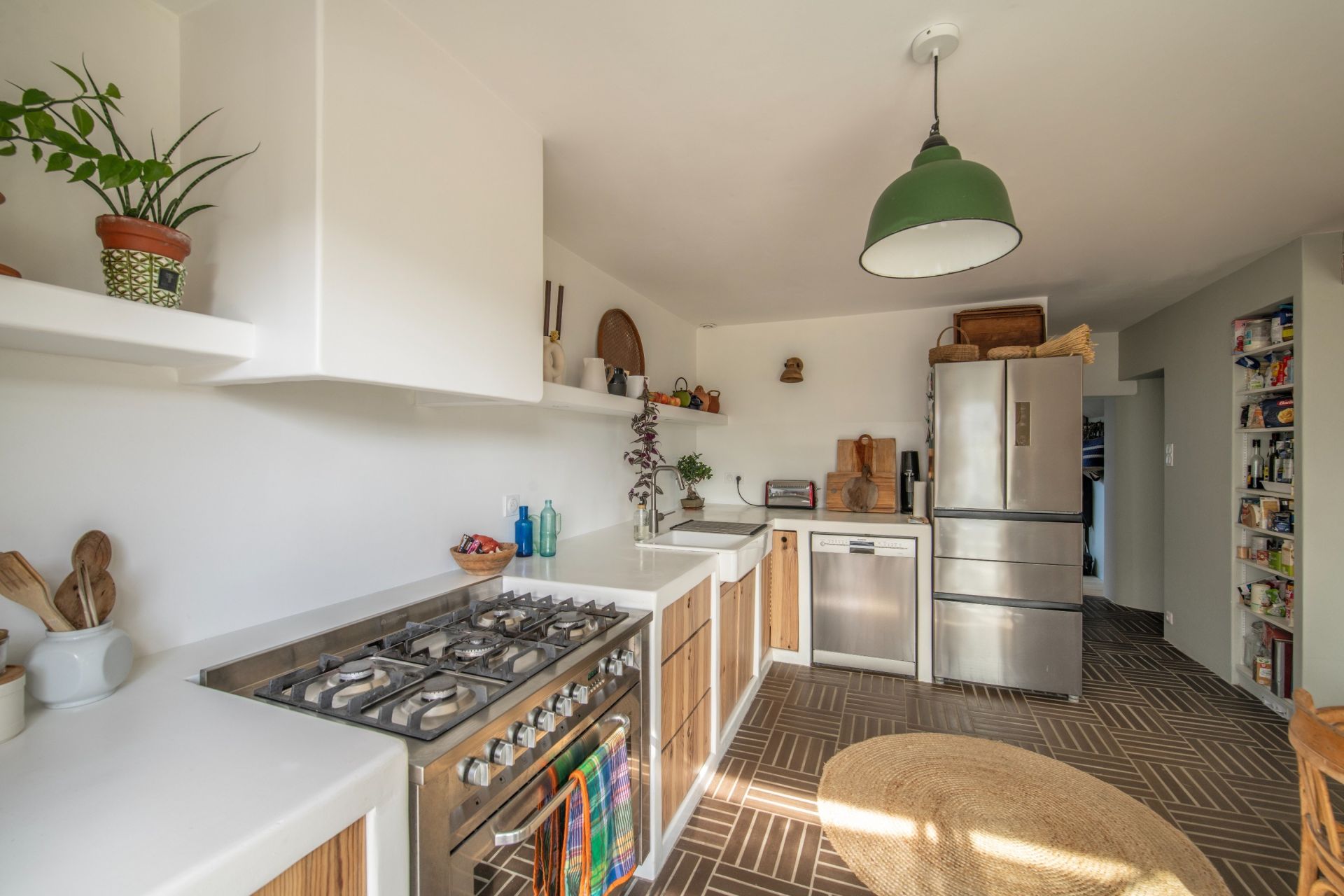 luxury house 8 Rooms for sale on L EPINE (85740)