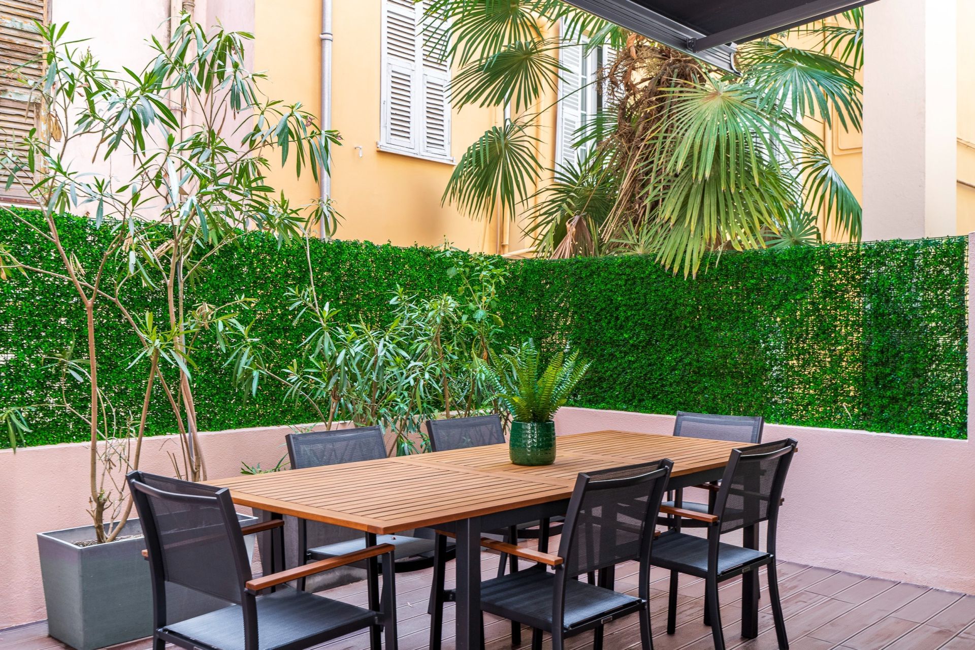 luxury apartment 4 Rooms for sale on NICE (06000)