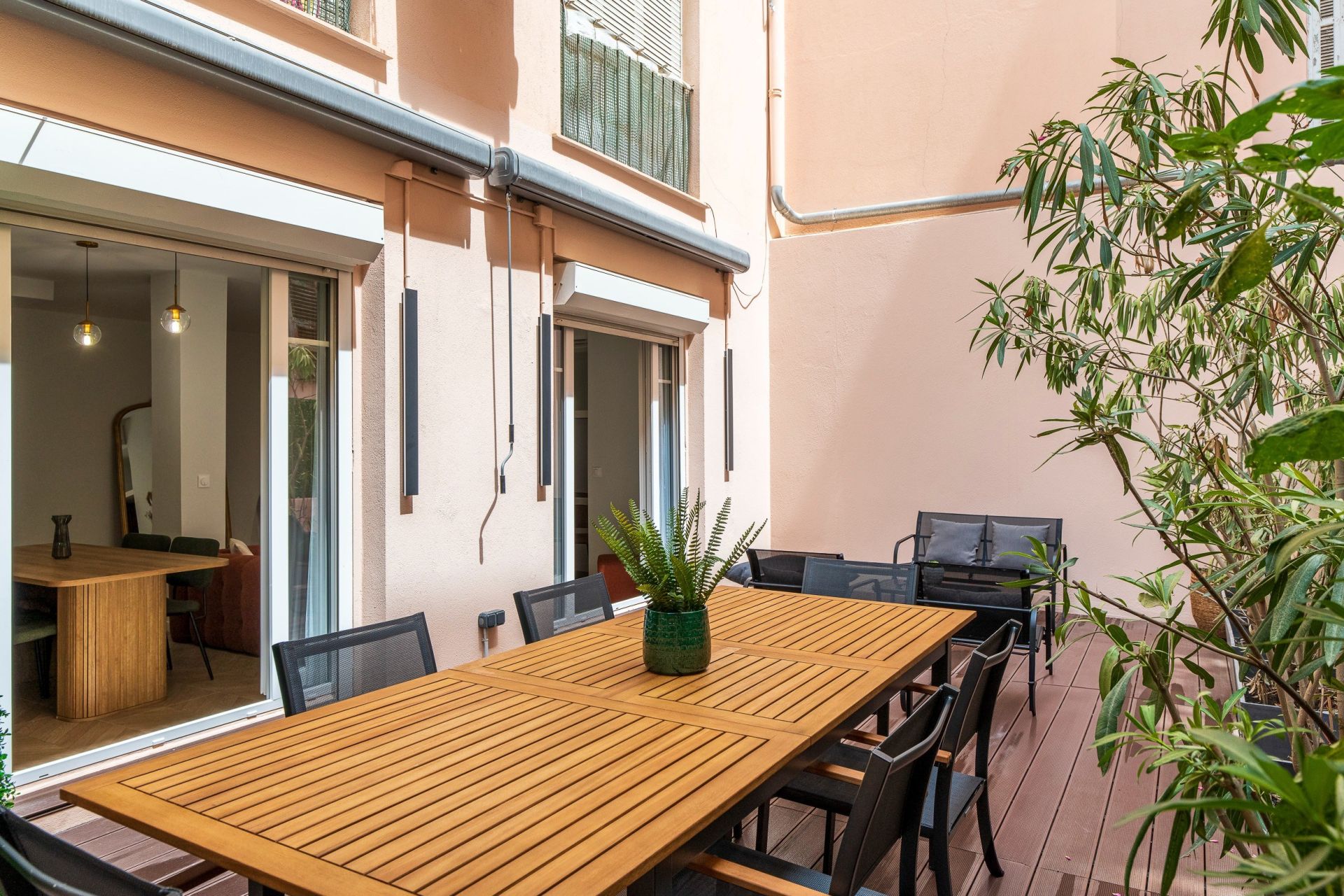 luxury apartment 4 Rooms for sale on NICE (06000)