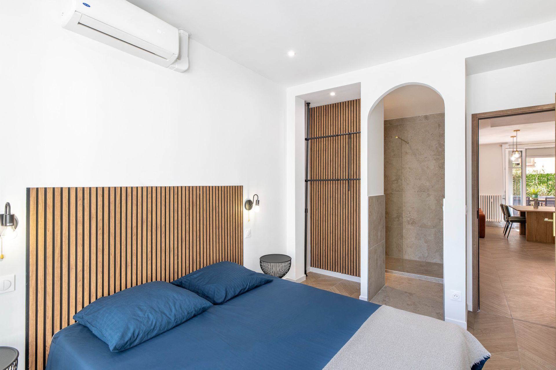 luxury apartment 4 Rooms for sale on NICE (06000)