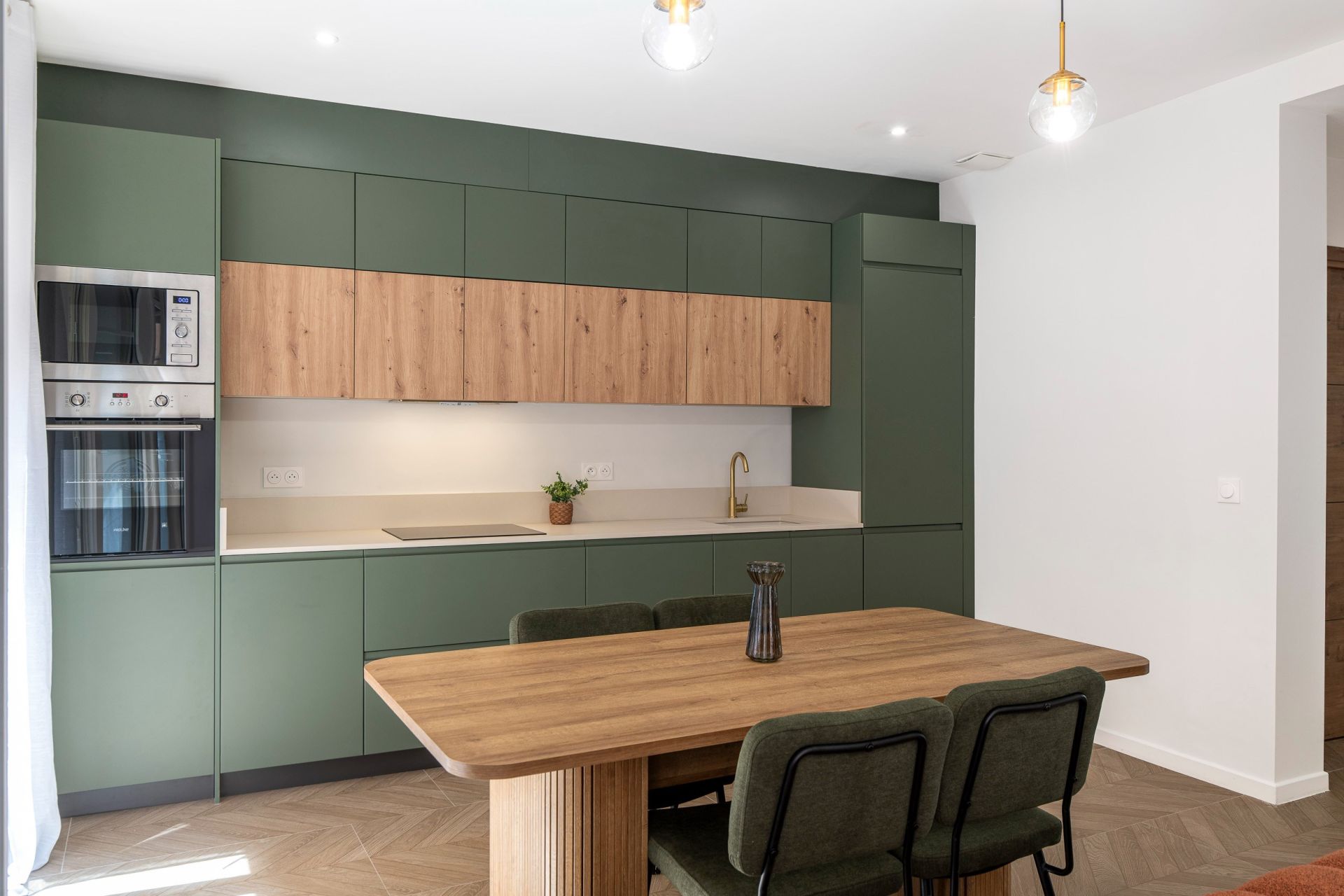 luxury apartment 4 Rooms for sale on NICE (06000)