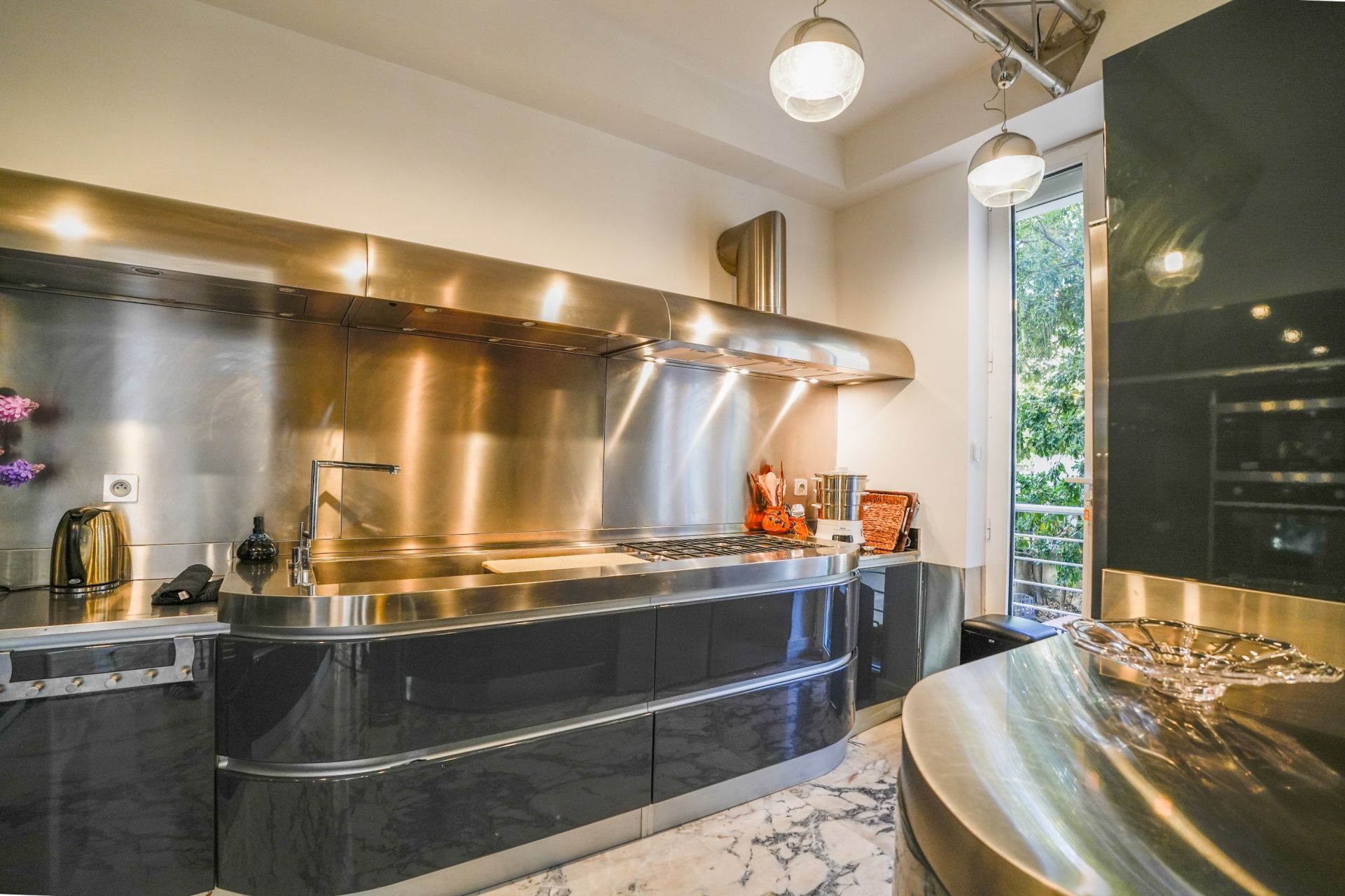 luxury villa 6 Rooms for sale on LE CANNET (06110)