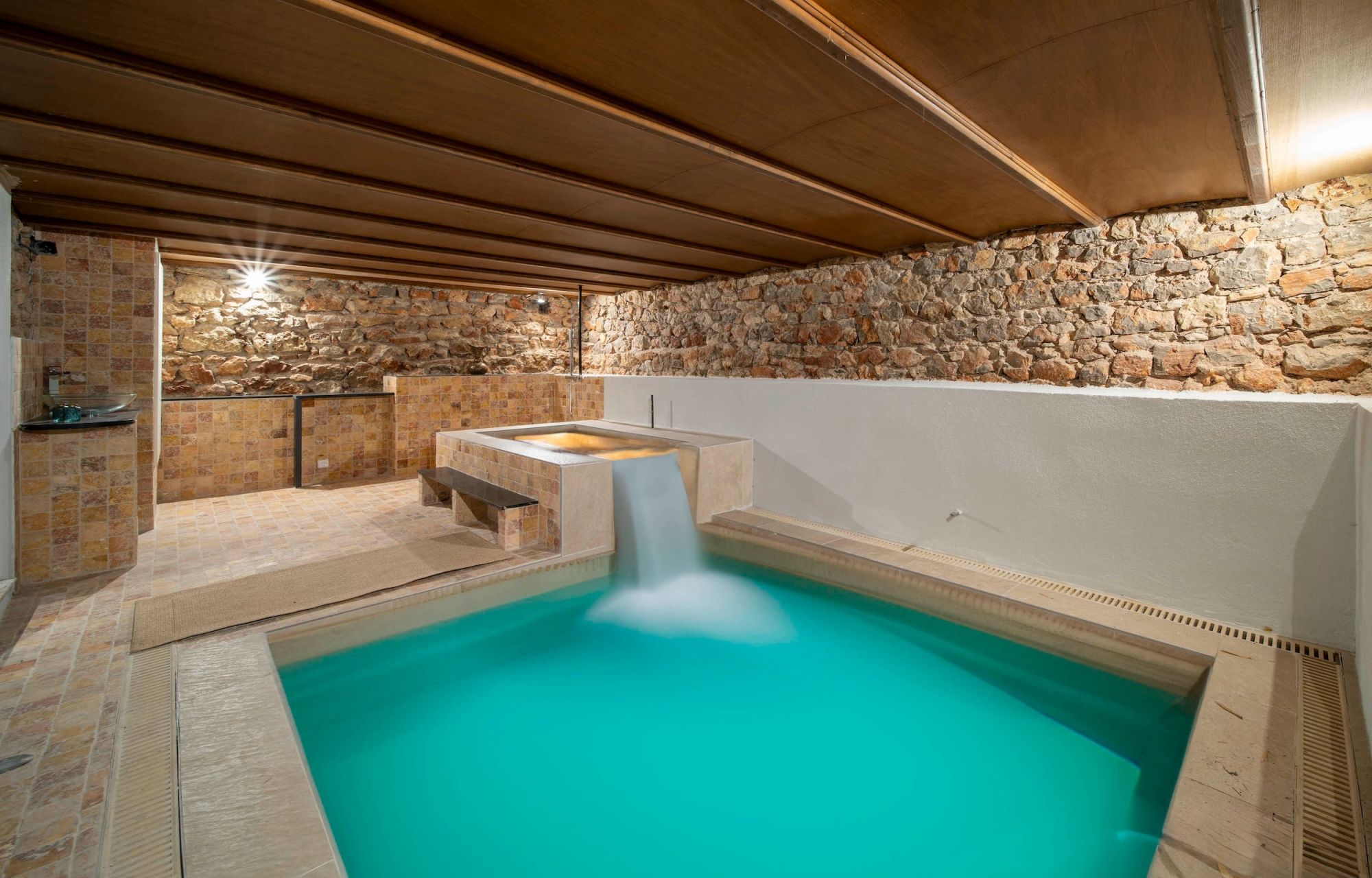 luxury villa 6 Rooms for sale on LE CANNET (06110)