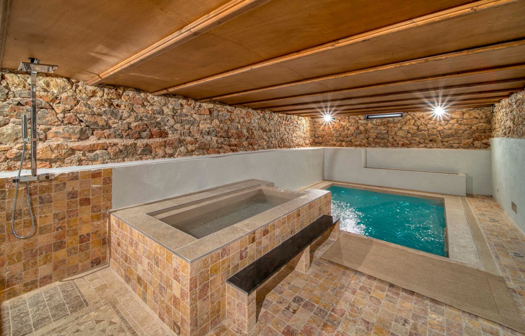 luxury villa 6 Rooms for sale on LE CANNET (06110)