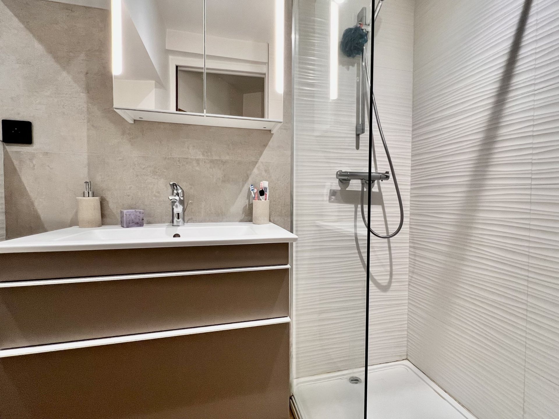 luxury apartment 3 Rooms for sale on STE MAXIME (83120)
