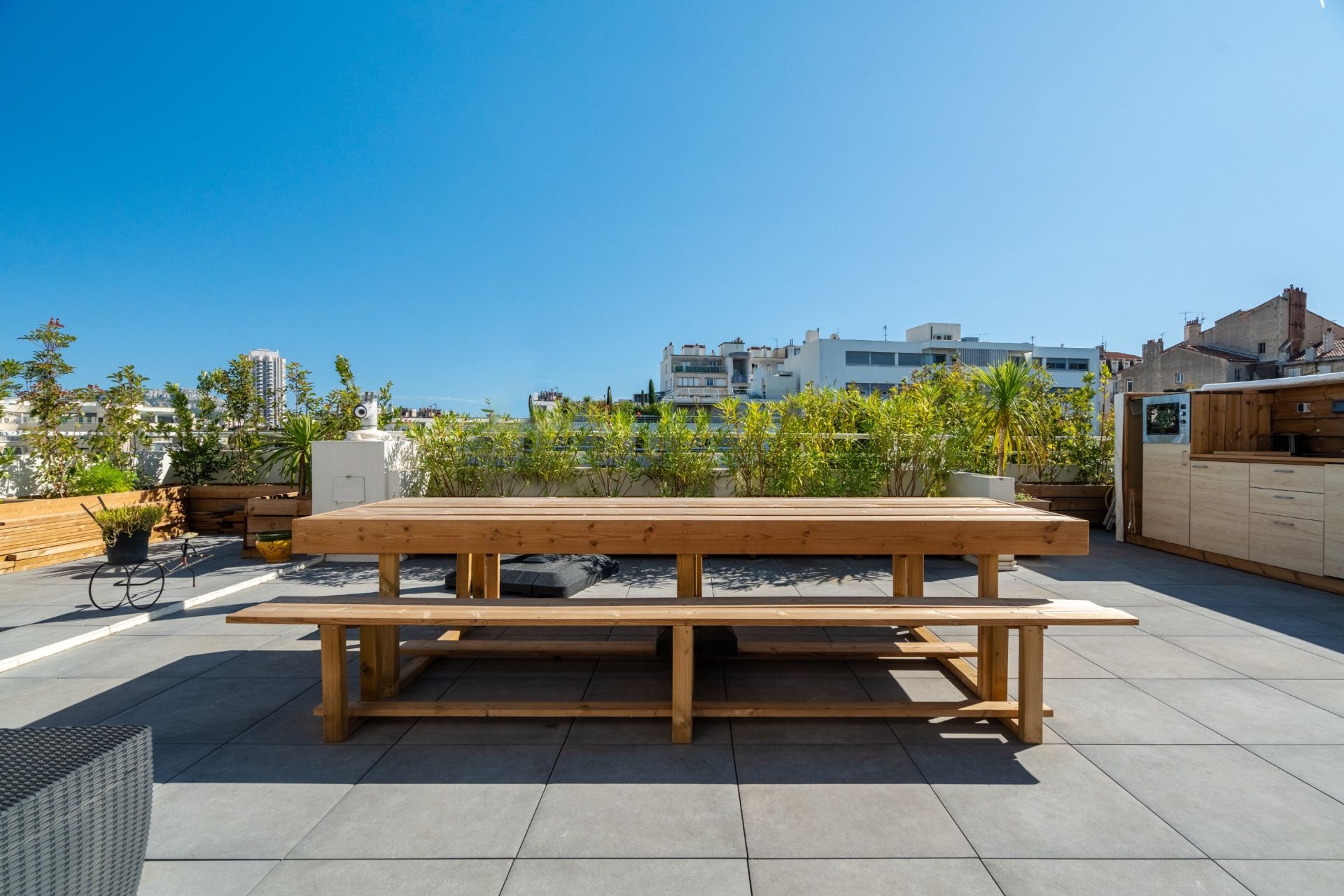 duplex de luxe 8 Pièces en vente sur MARSEILLE (13008)