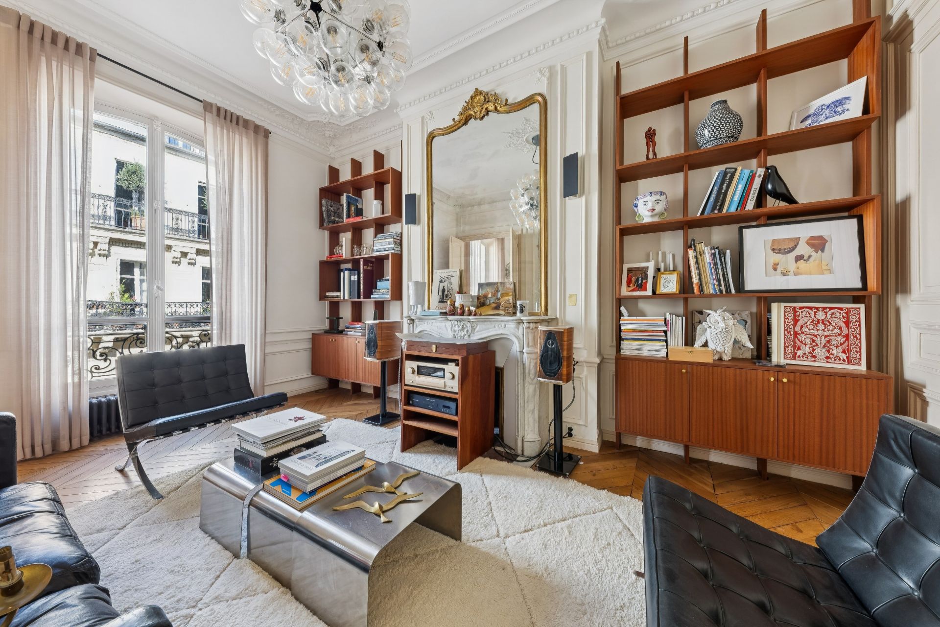 luxury apartment 5 Rooms for sale on PARIS (75009)