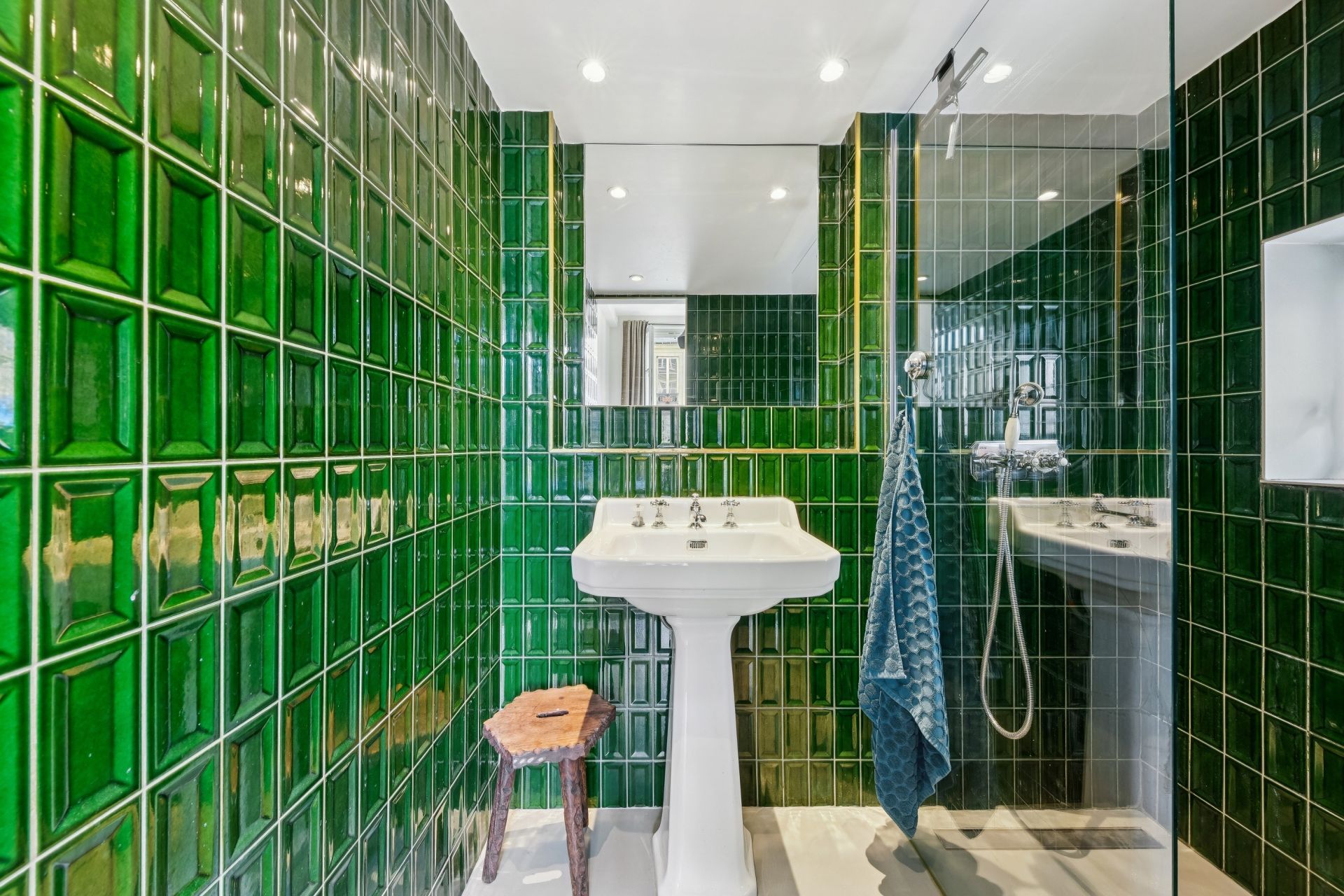 luxury apartment 5 Rooms for sale on PARIS (75009)