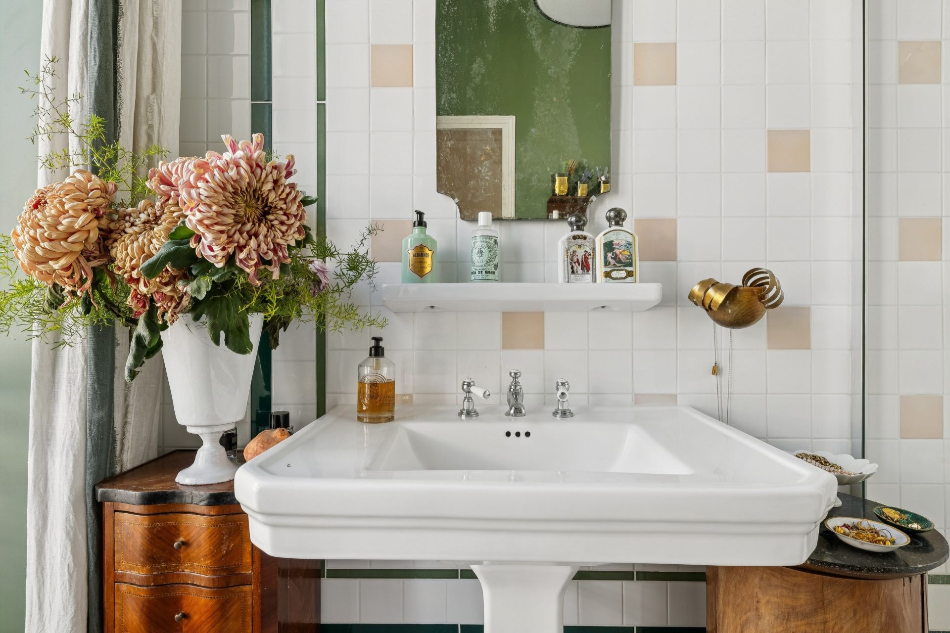 luxury apartment 5 Rooms for sale on PARIS (75009)