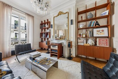 Sale Luxury apartment Paris 9 5 Rooms 127 m²