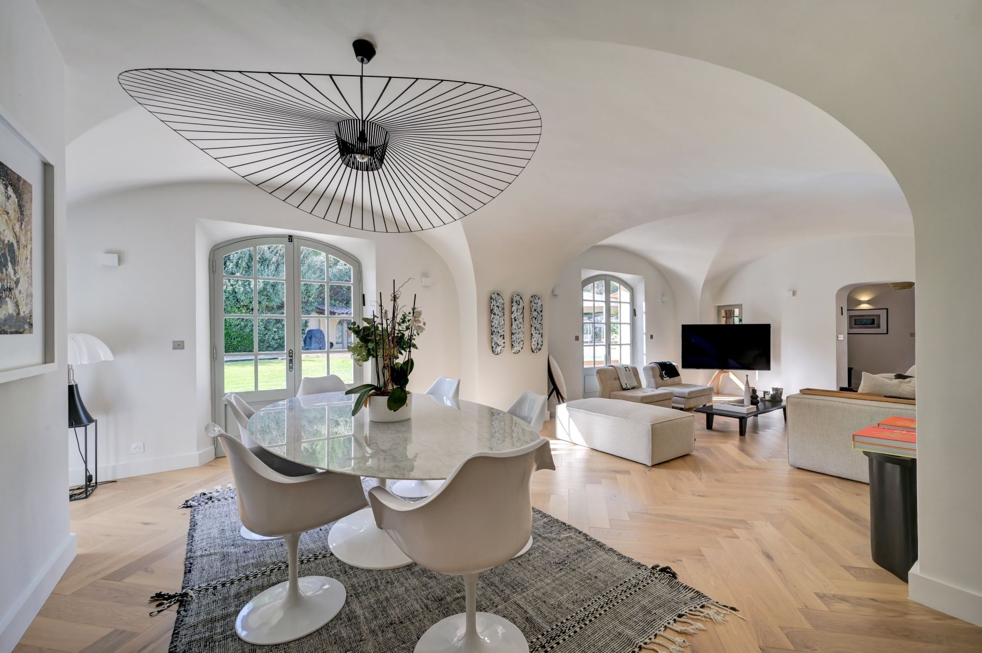 luxury house 10 Rooms for sale on AIX EN PROVENCE (13100)