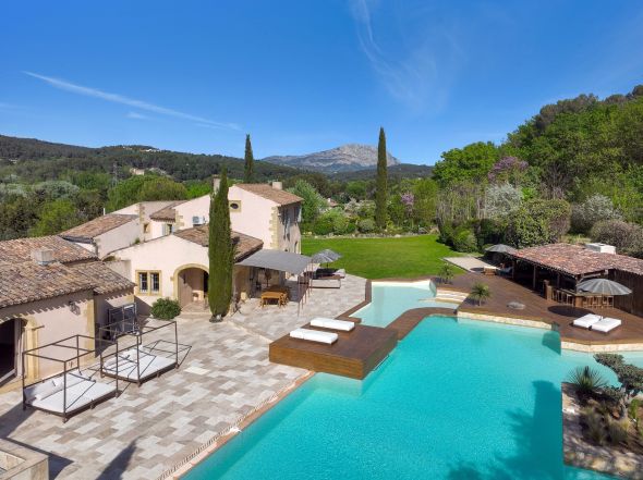 Sale Luxury house Aix-en-Provence 10&nbsp;Rooms 500&nbsp;m²