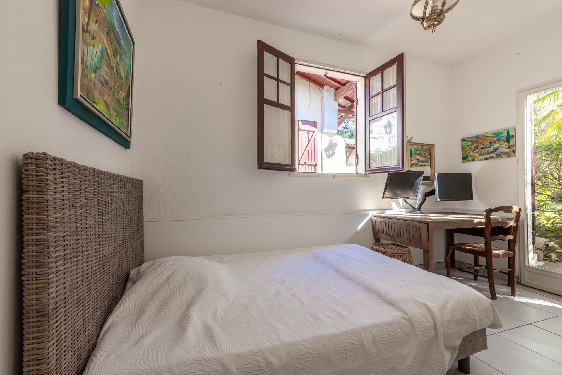 luxury house 7 Rooms for sale on PYLA SUR MER (33115)