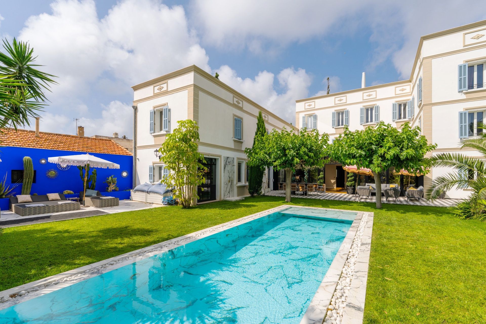 maison de luxe 15 Pièces en vente sur LE BRUSC (83140)