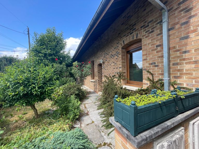 luxury house 10 Rooms for sale on WATTRELOS (59150)