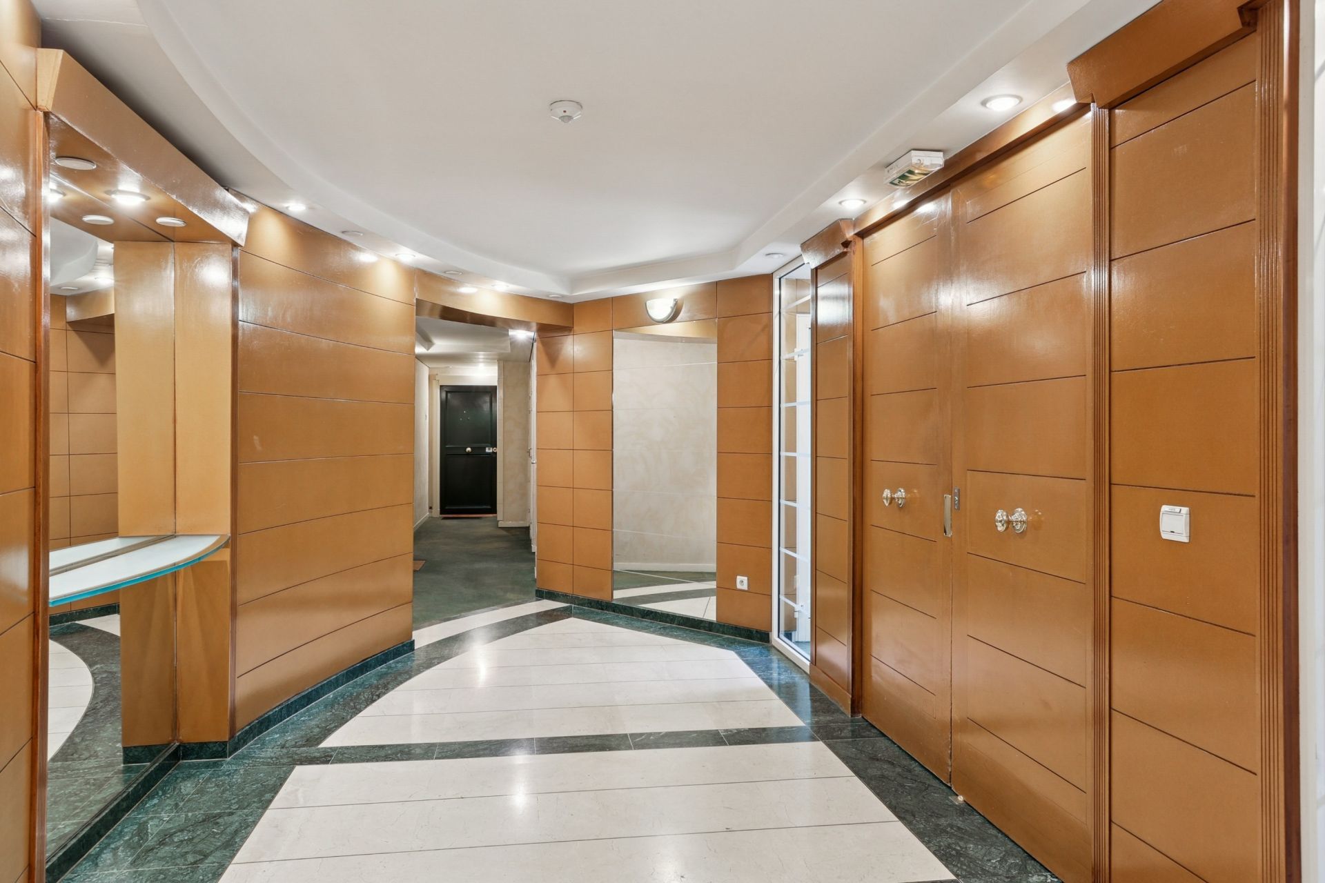 luxury apartment 3 Rooms for sale on PARIS (75016)