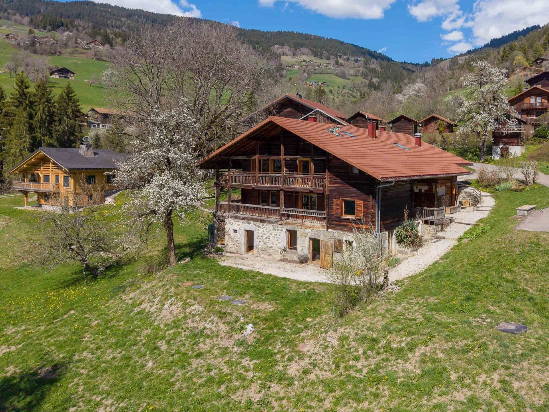 chalet de luxe 15 Pièces en vente sur MANIGOD (74230)