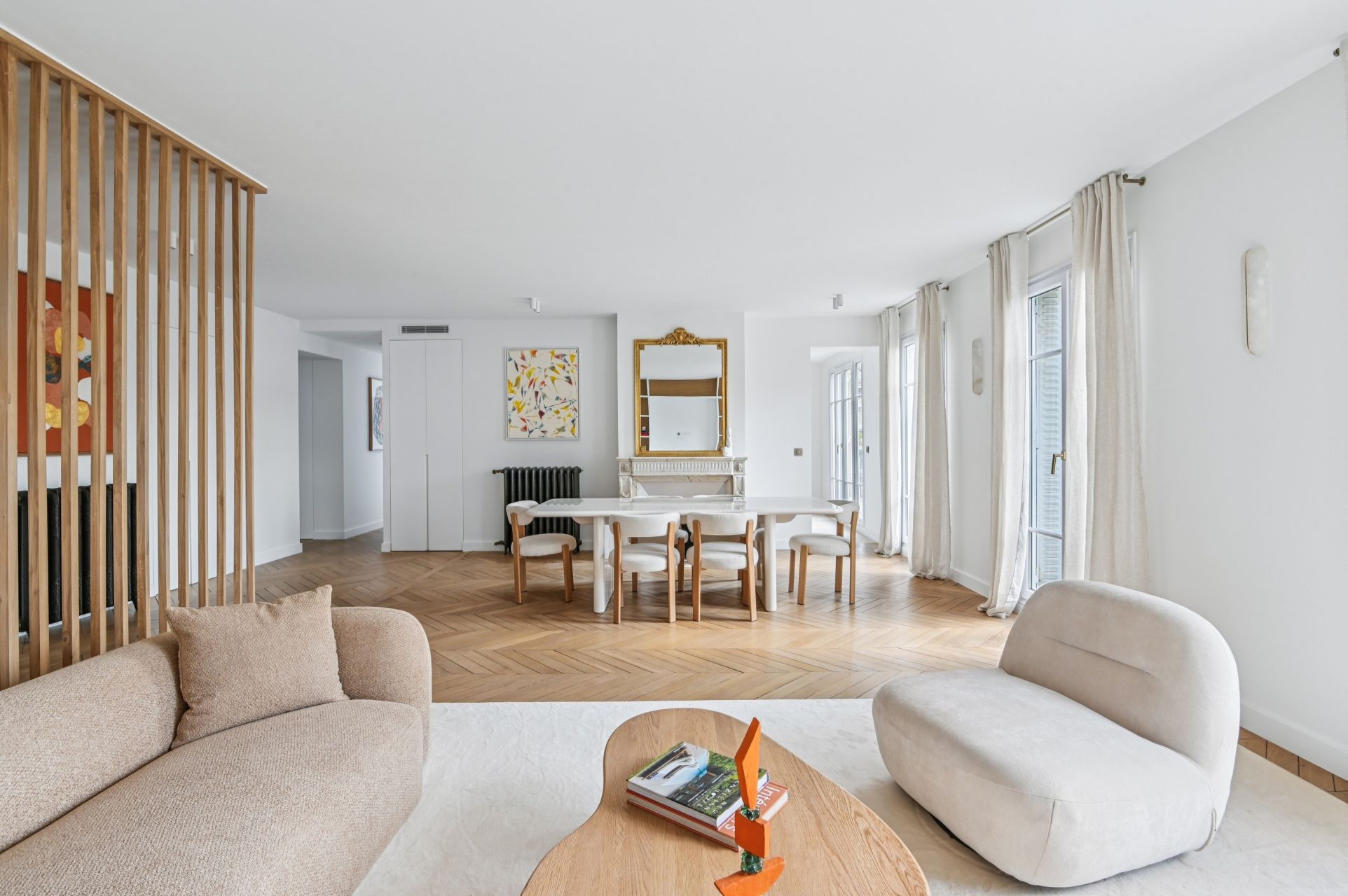luxury apartment 5 Rooms for sale on PARIS (75016)