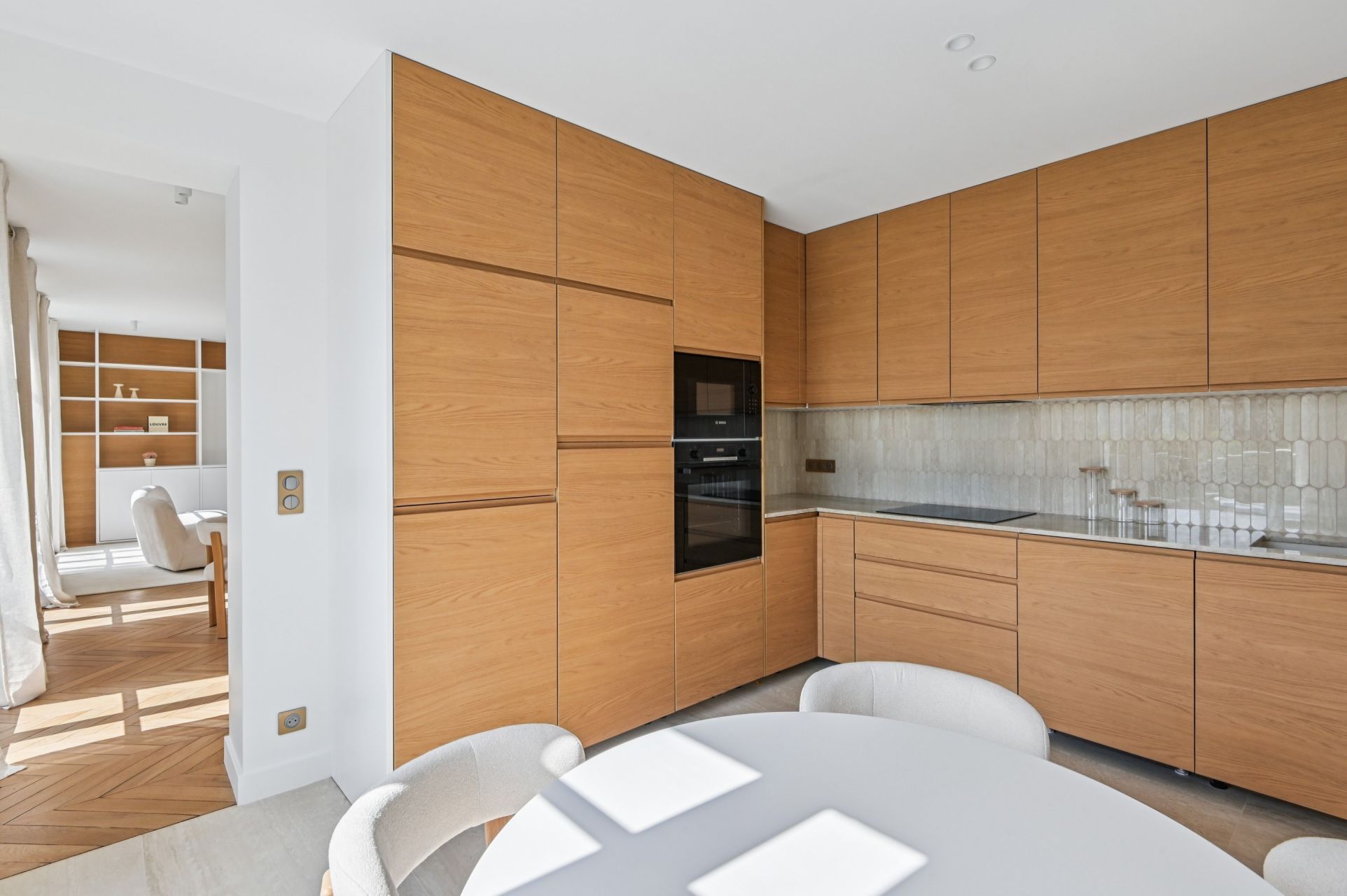 luxury apartment 5 Rooms for sale on PARIS (75016)