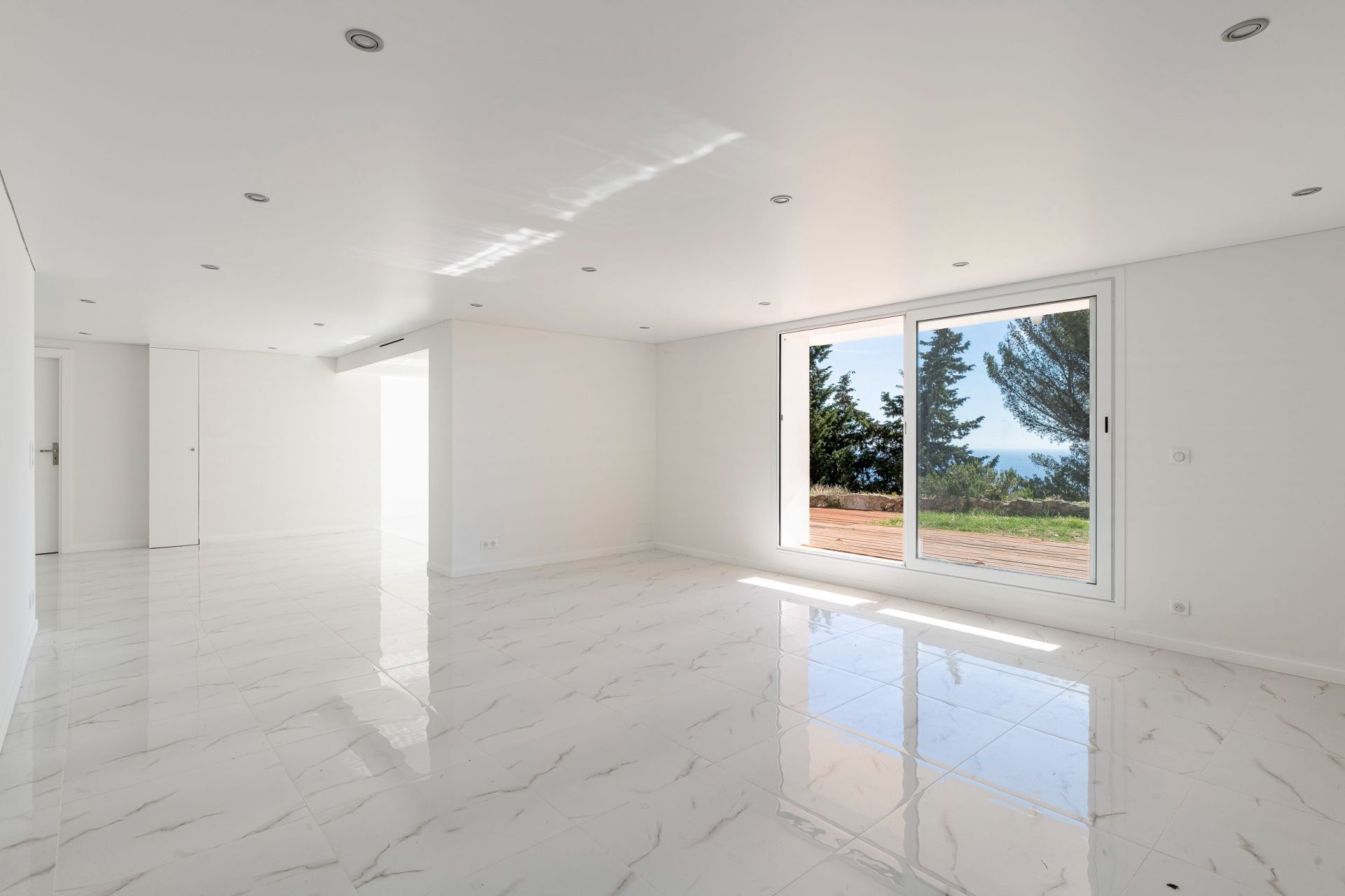 luxury apartment 4 Rooms for sale on LA TURBIE (06320)