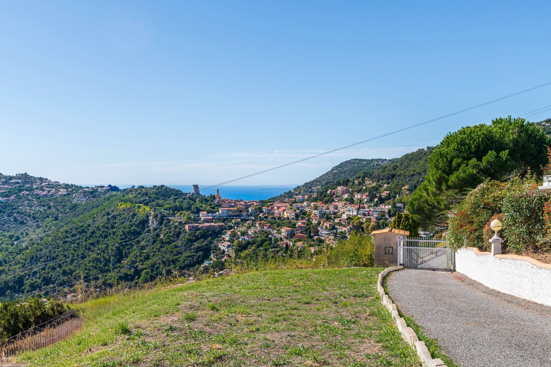 luxury apartment 4 Rooms for sale on LA TURBIE (06320)