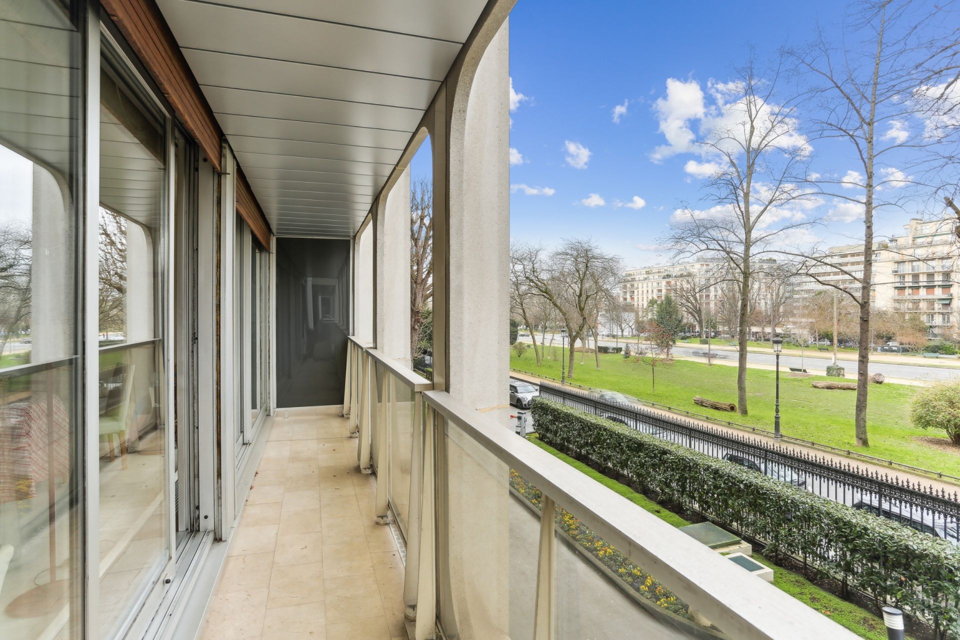 luxury apartment 2 Rooms for sale on PARIS (75116)