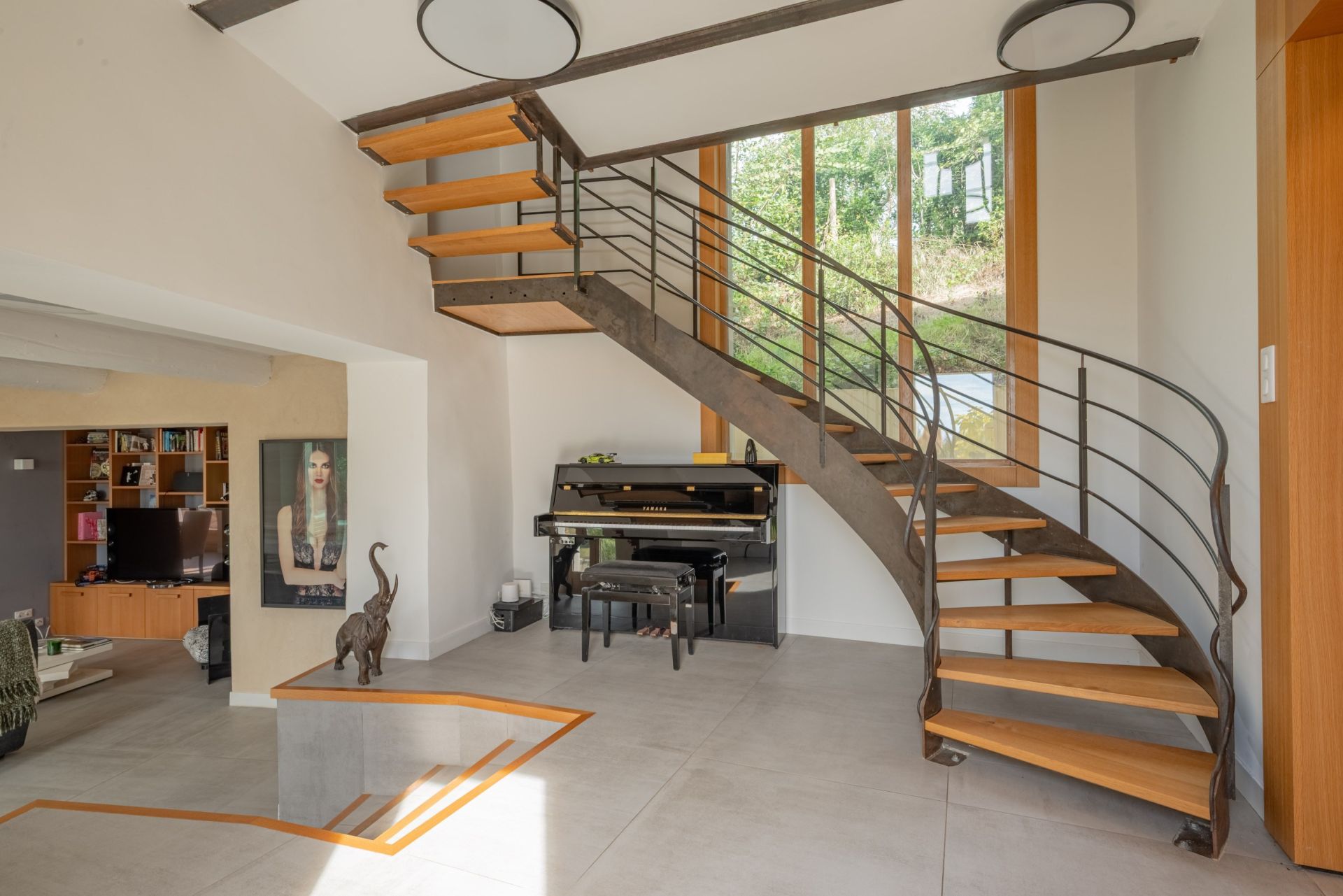 luxury house 9 Rooms for sale on AIX EN PROVENCE (13100)