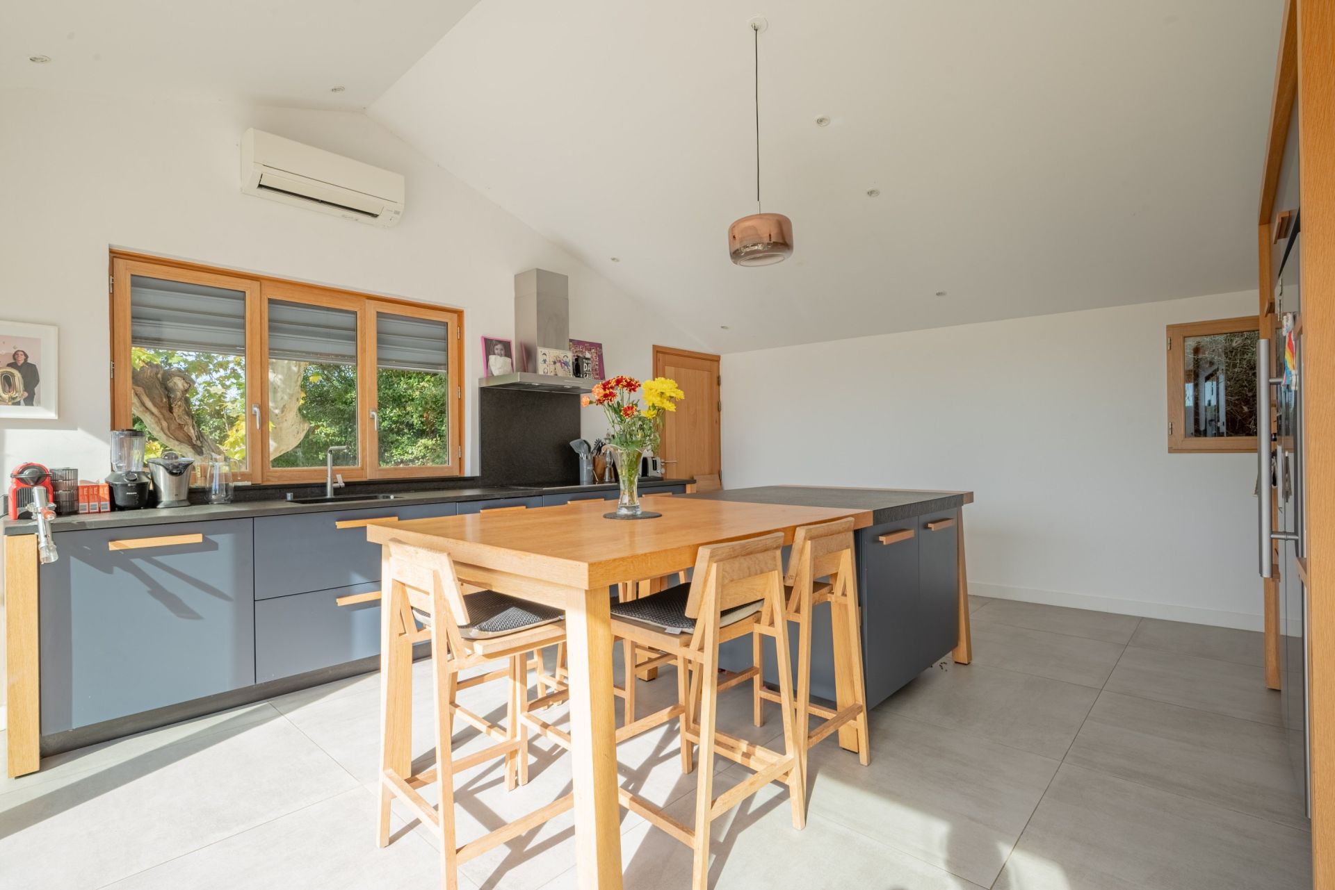 luxury house 9 Rooms for sale on AIX EN PROVENCE (13100)